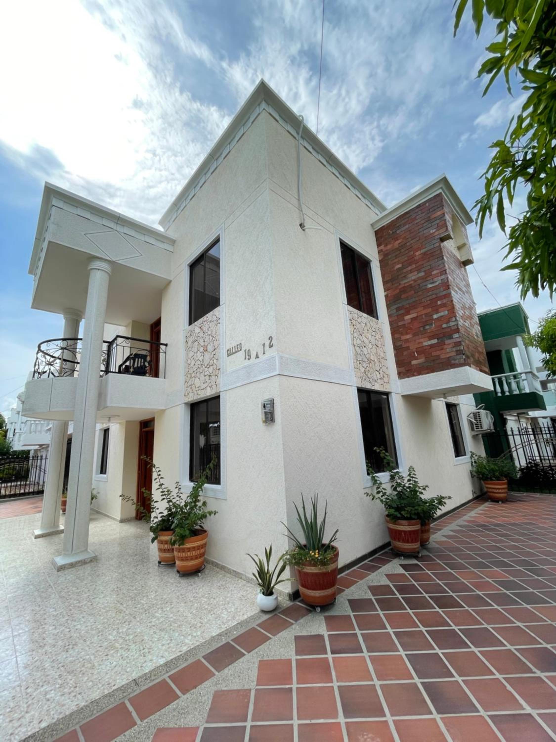 Casa Blanca Increíble Casa Completa Valledupar