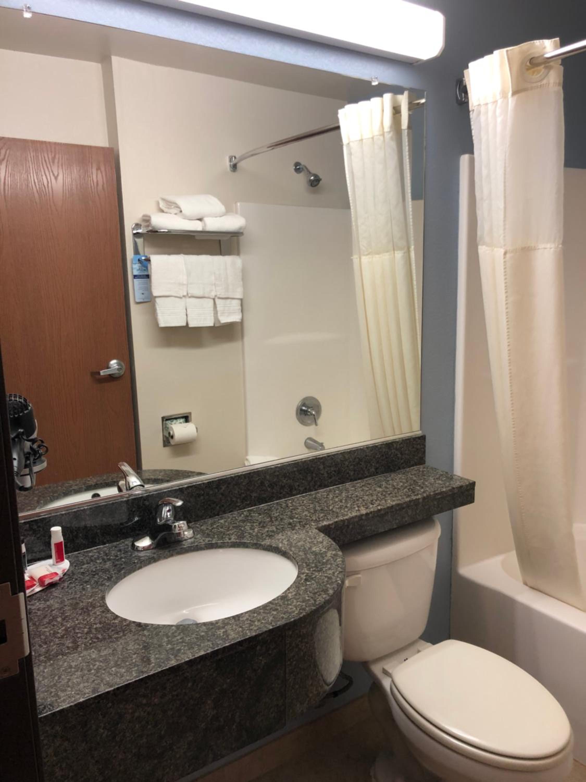 Klamath Falls Vacations - Microtel Inn  Suites by Wyndham Klamath Falls - Property Image 26