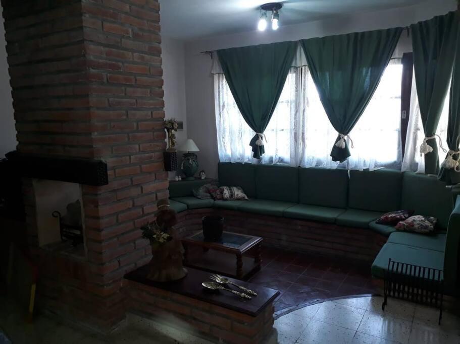 CASA GRAND BOURG CON MAGNÍFICA VISTA Y PILETA