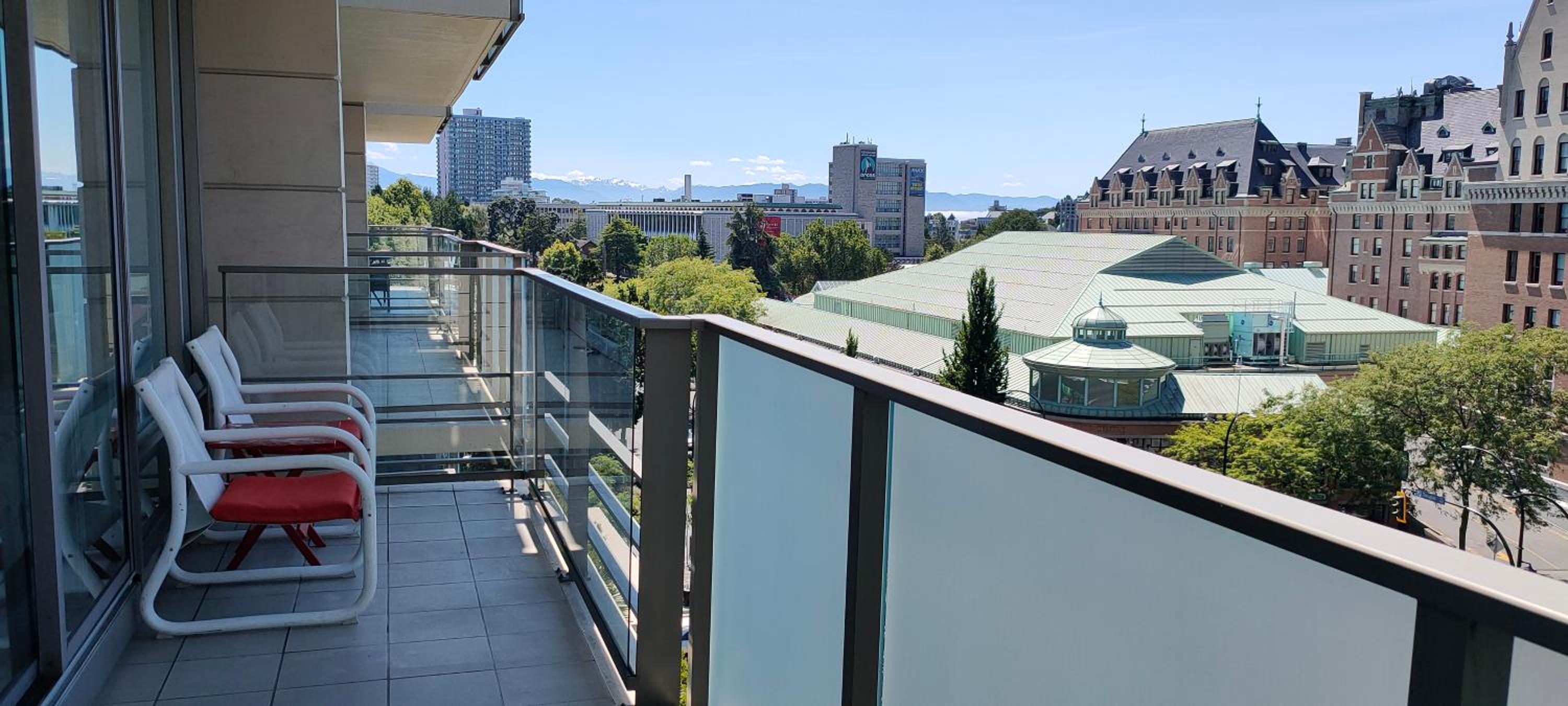 WaterFalls Hotel - Suite in Falls Downtown with pool