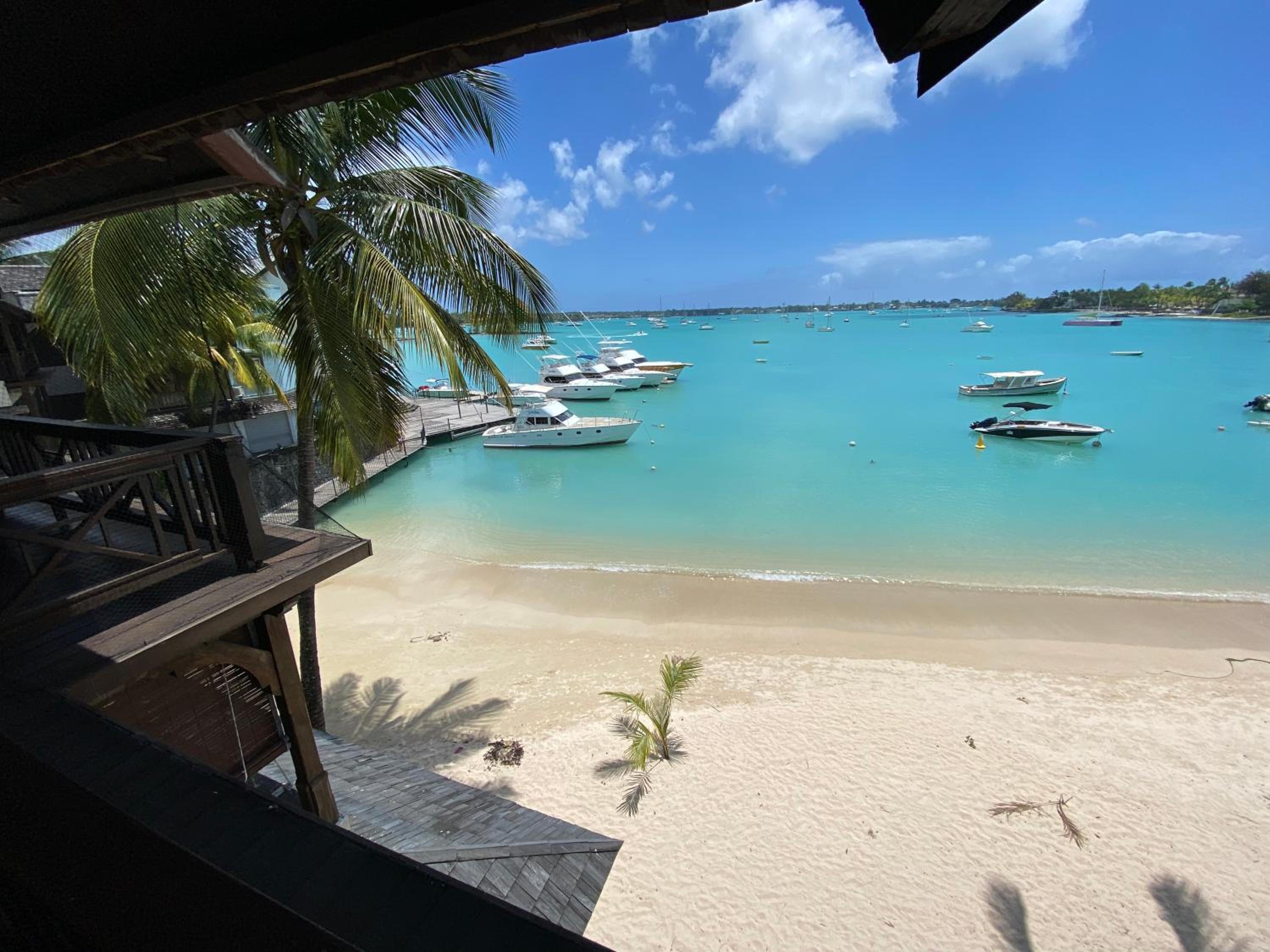 Grand Baie Seaview Penthouse-direct on beach view 5