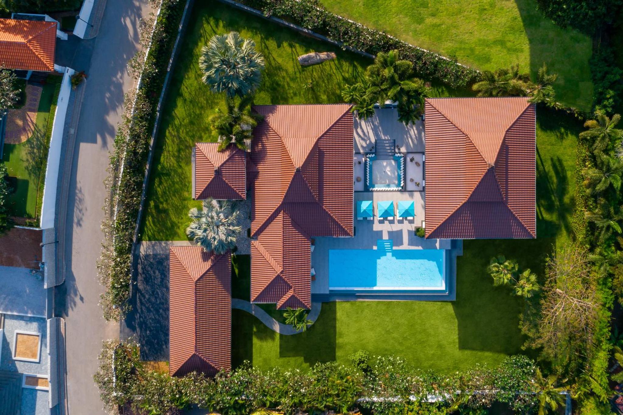 Luxury 5 Bedroom Pool Villa B11B view 4