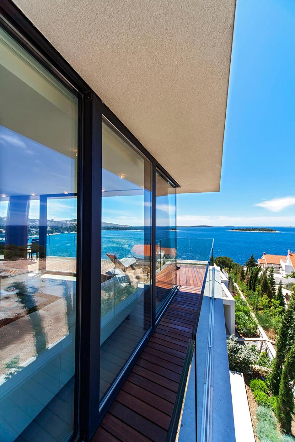 Golden Rays Luxury Villas & Apartments