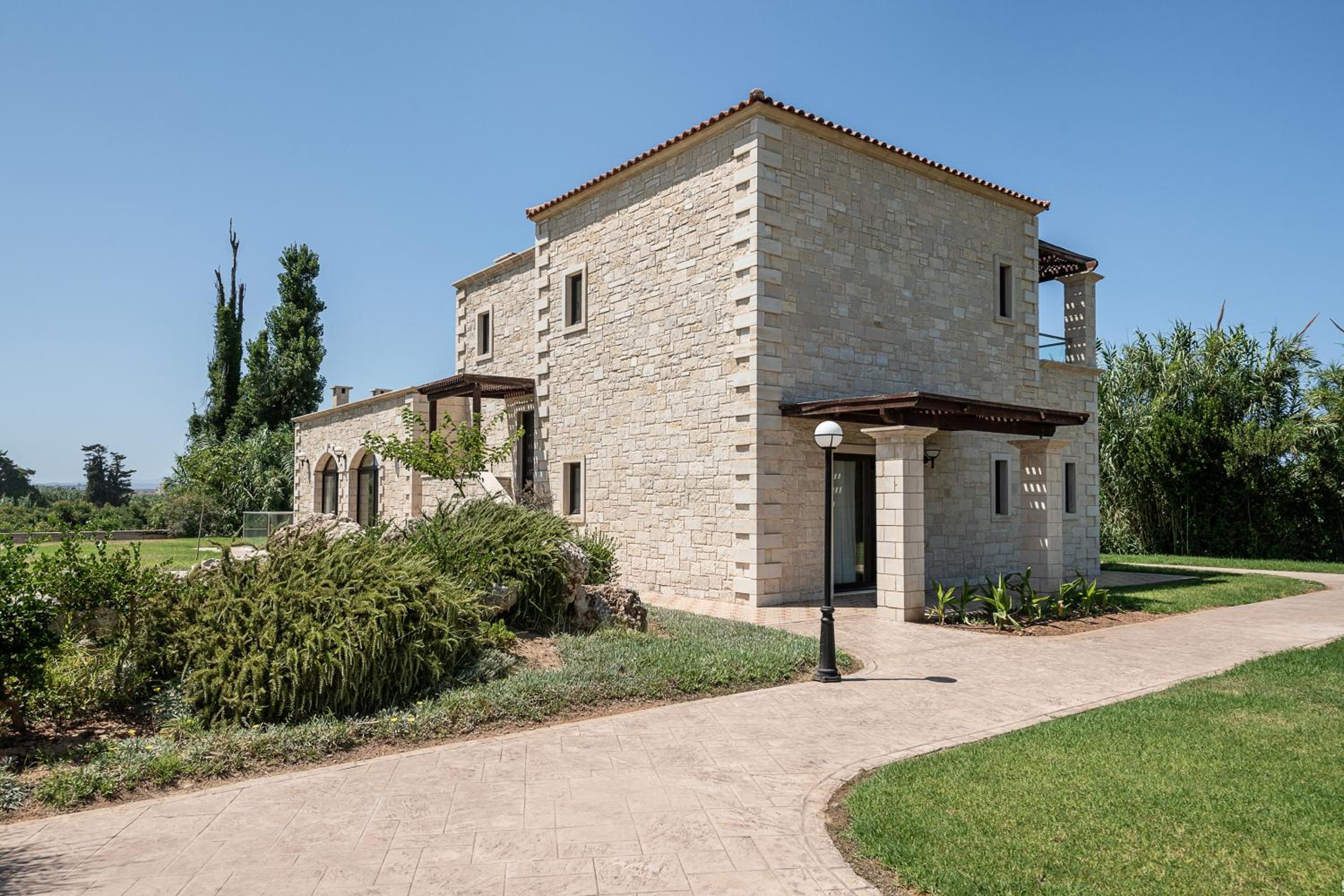 Hotel Caldera Platanias Villas - Image 1