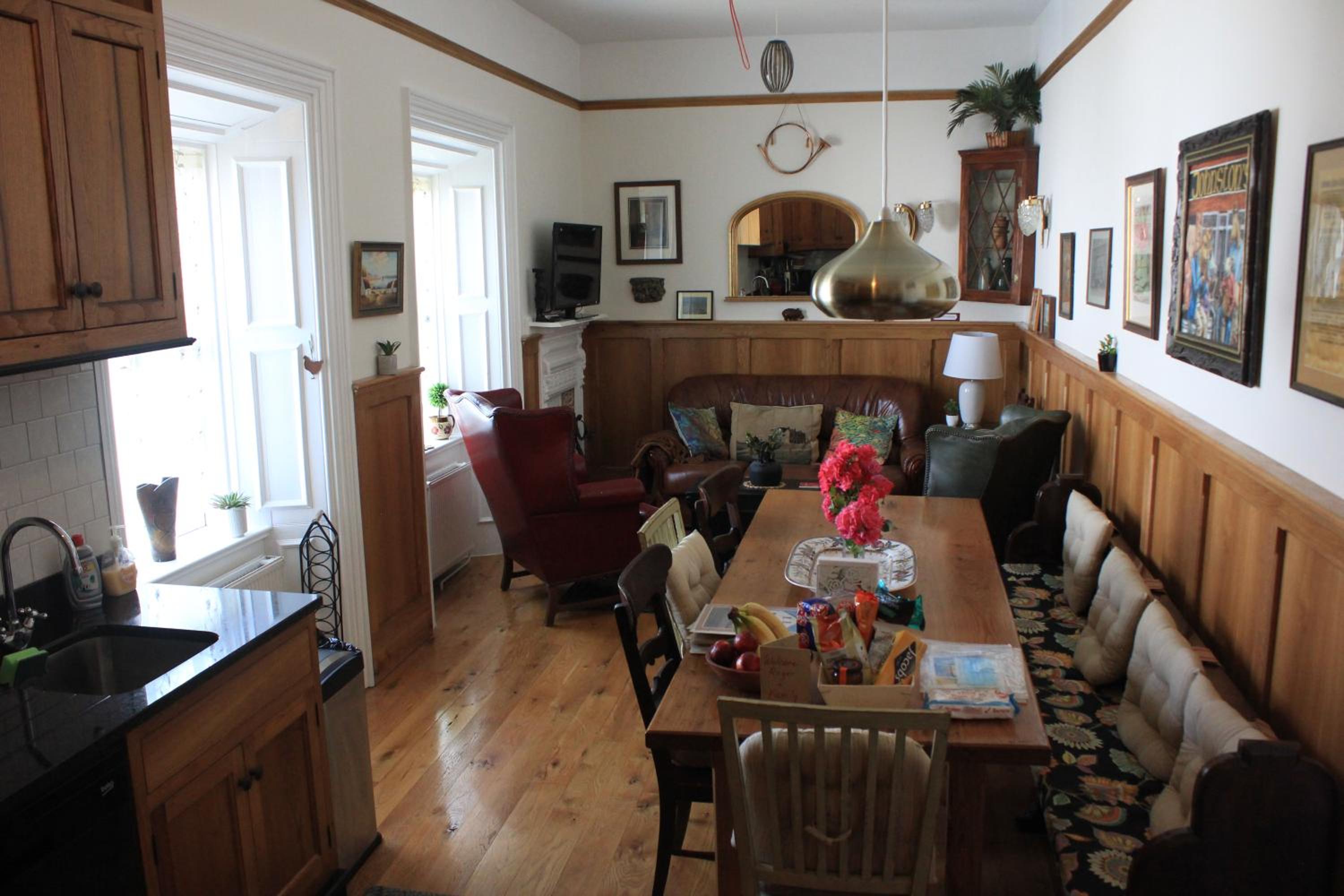 Johnston House: Historic Village Retreat view 2