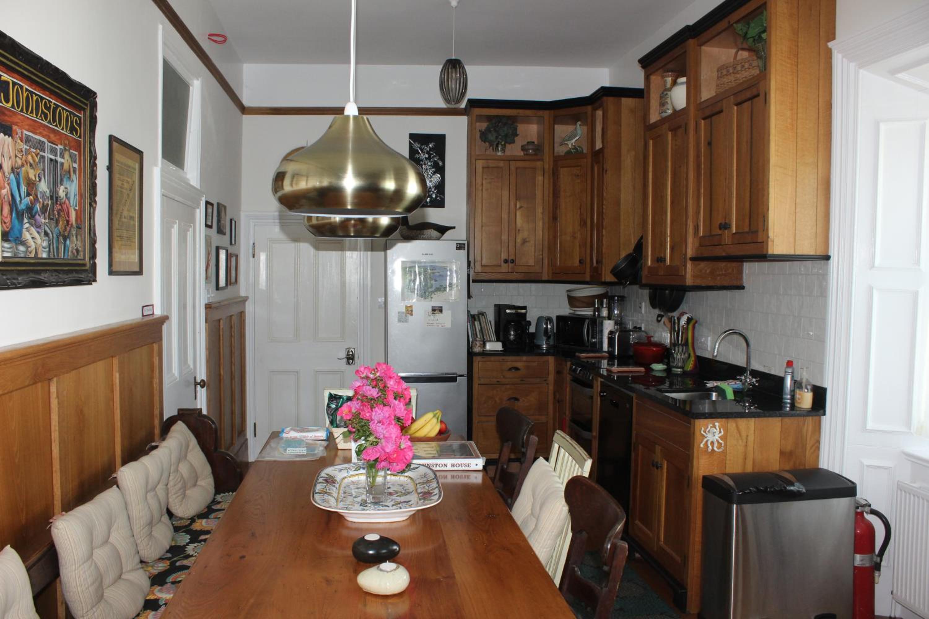 Johnston House: Historic Village Retreat view 4
