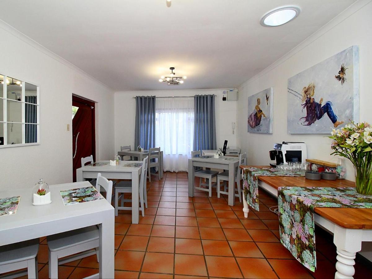 Glennies Guesthouse view 3