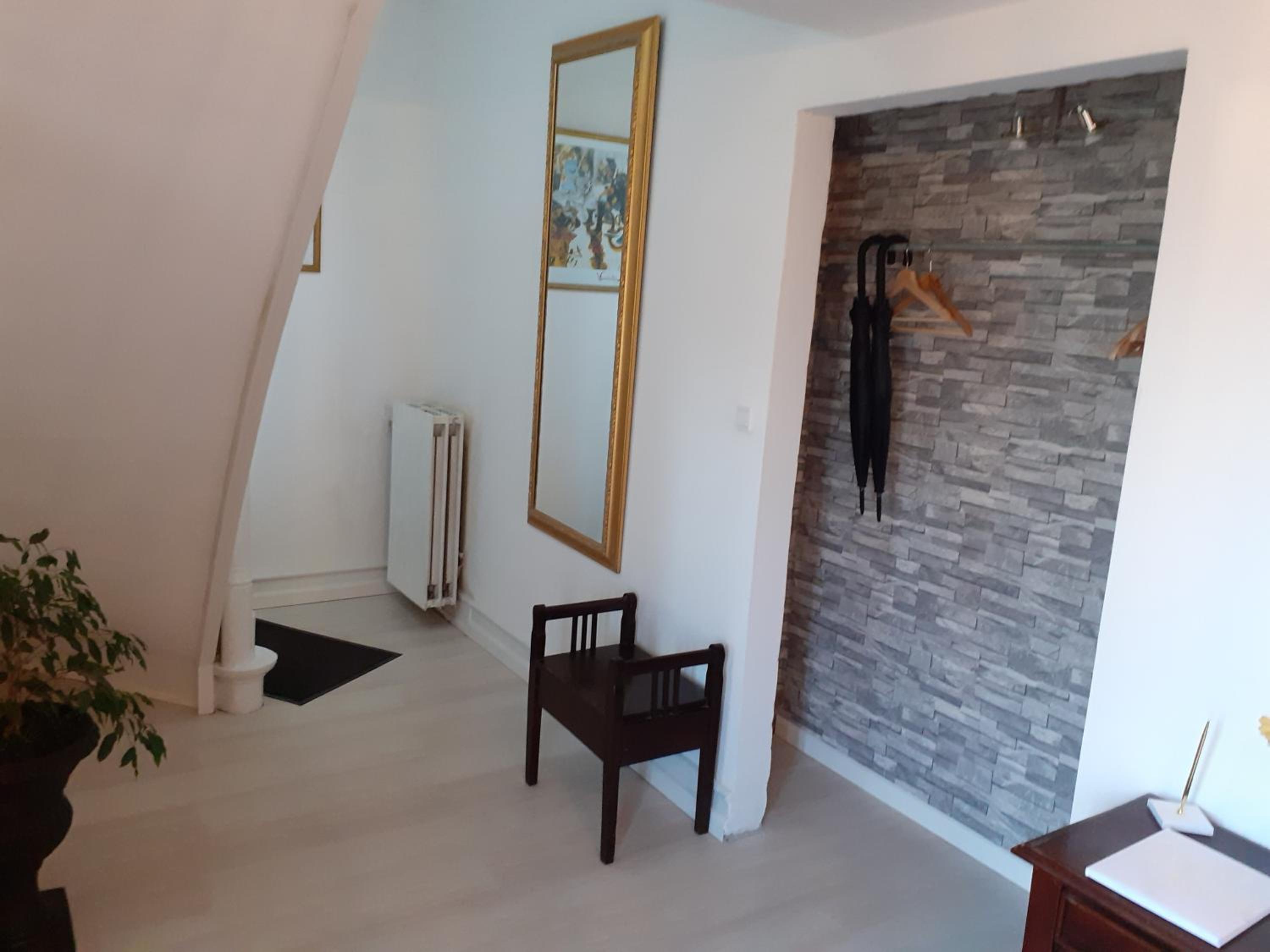 Ezzo guest house