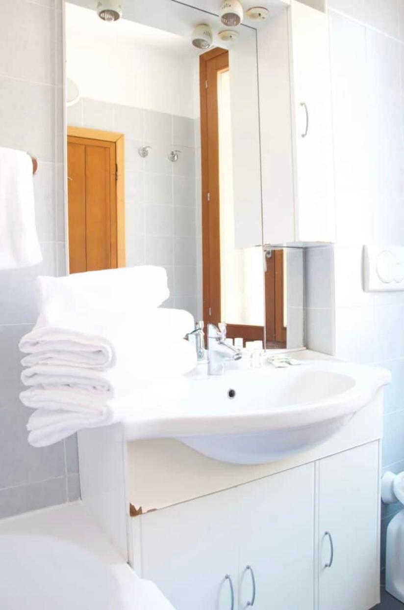 Anzolo Palace - Rooms & Apartments