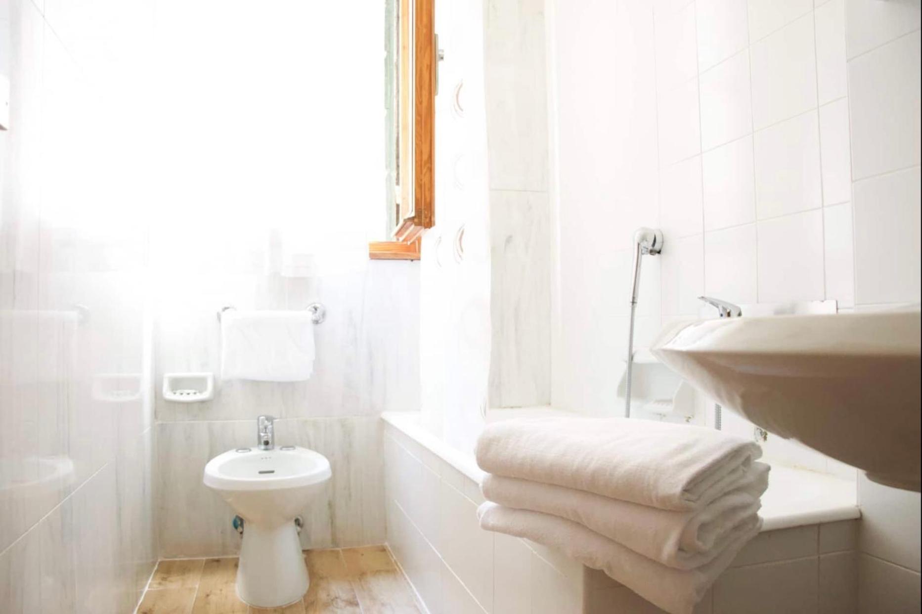 Anzolo Palace - Rooms & Apartments