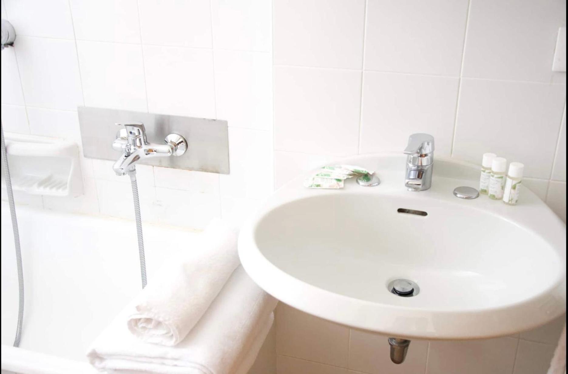 Anzolo Palace - Rooms & Apartments