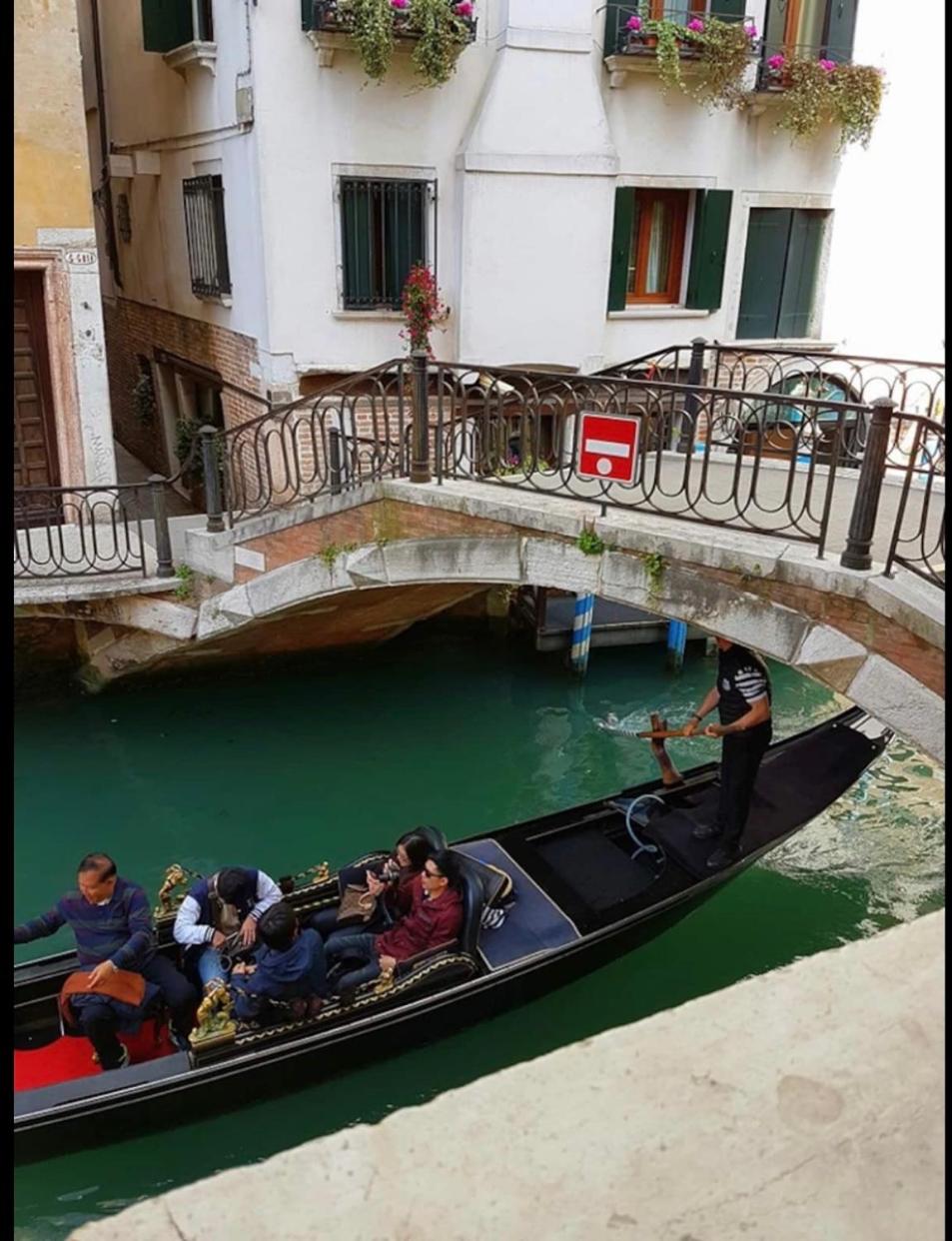Anzolo Palace - Rooms & Apartments