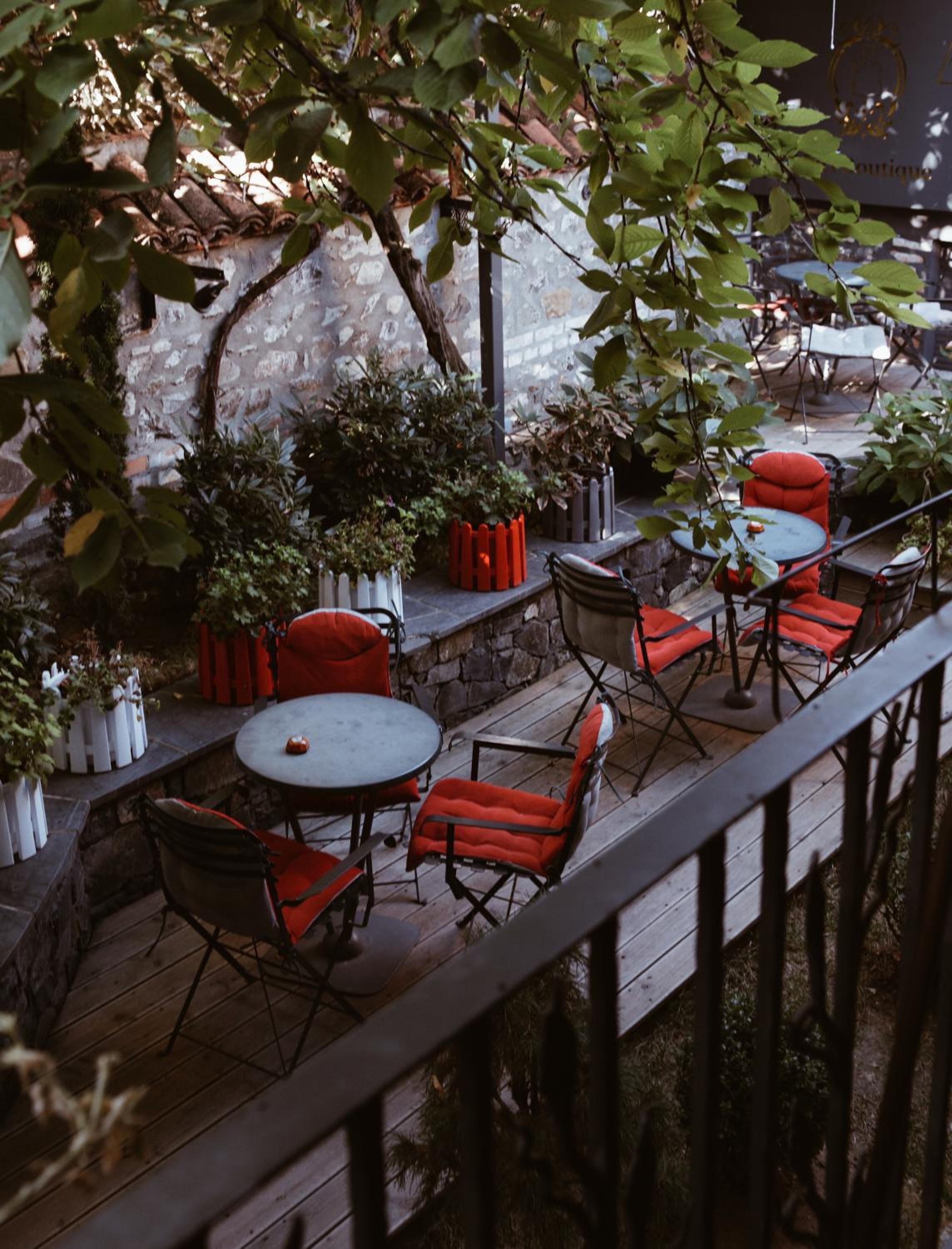 balcony
