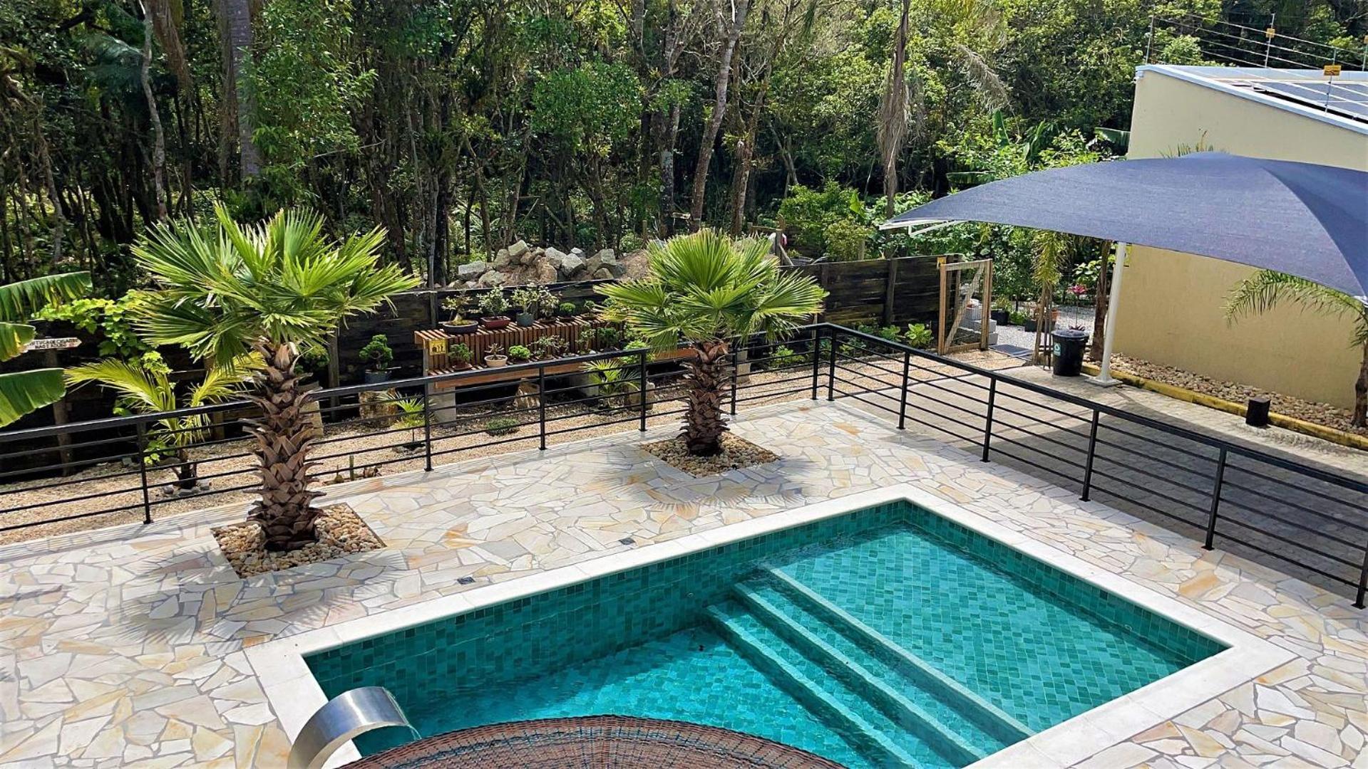 Casa Privativa com Piscina na Barra da Ferrugem/SC