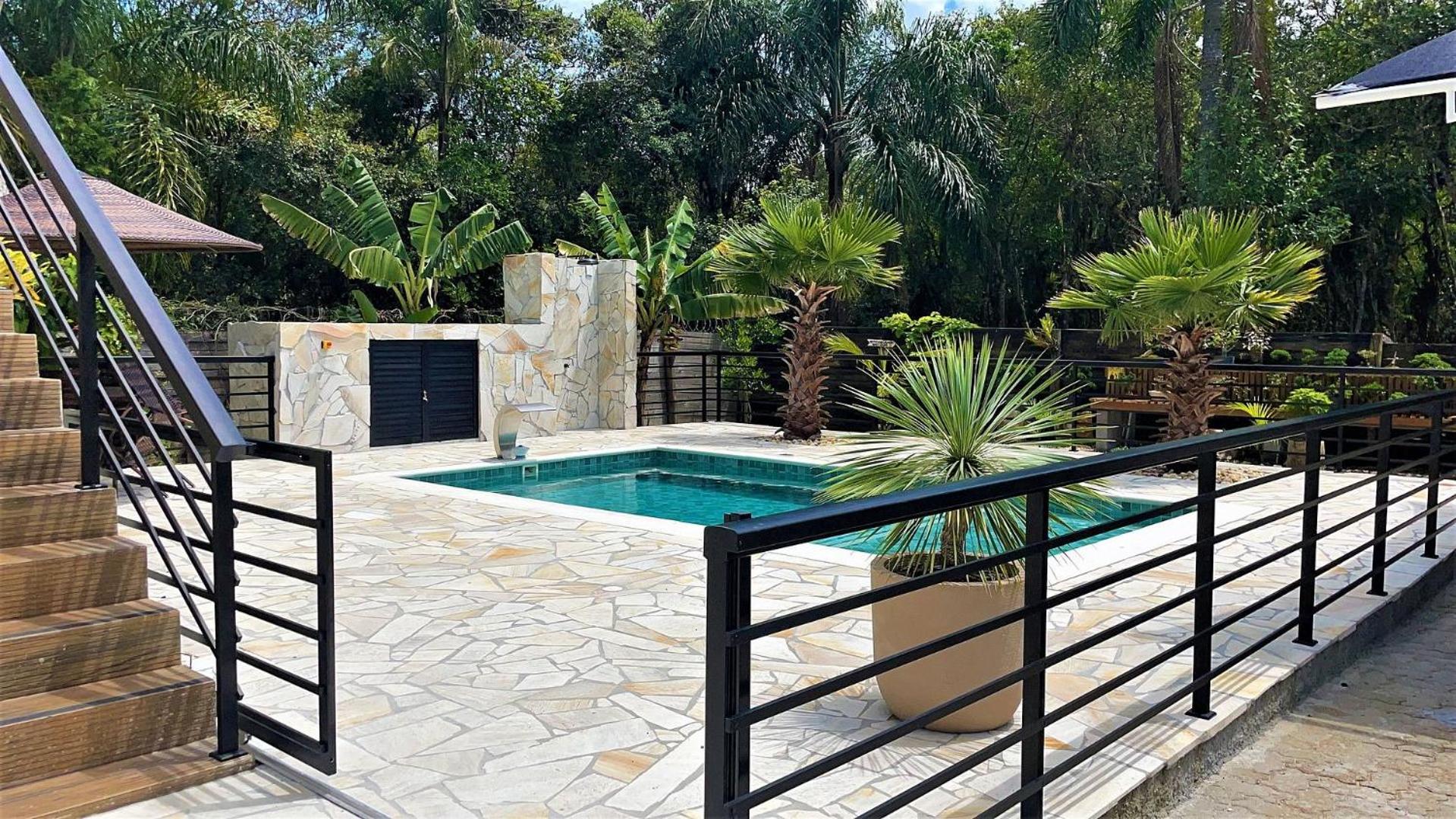 Casa Privativa com Piscina na Barra da Ferrugem/SC