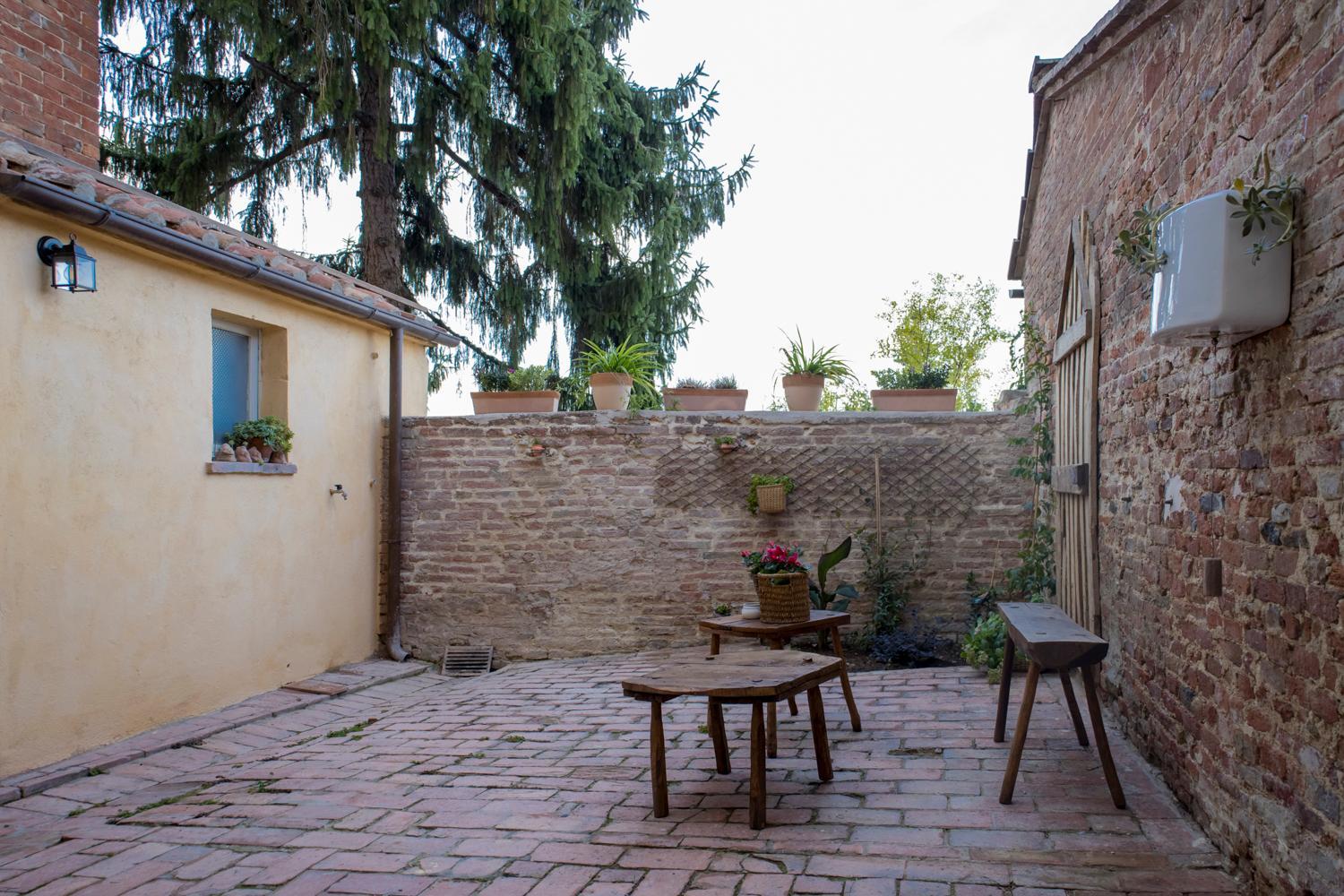 Photo 27