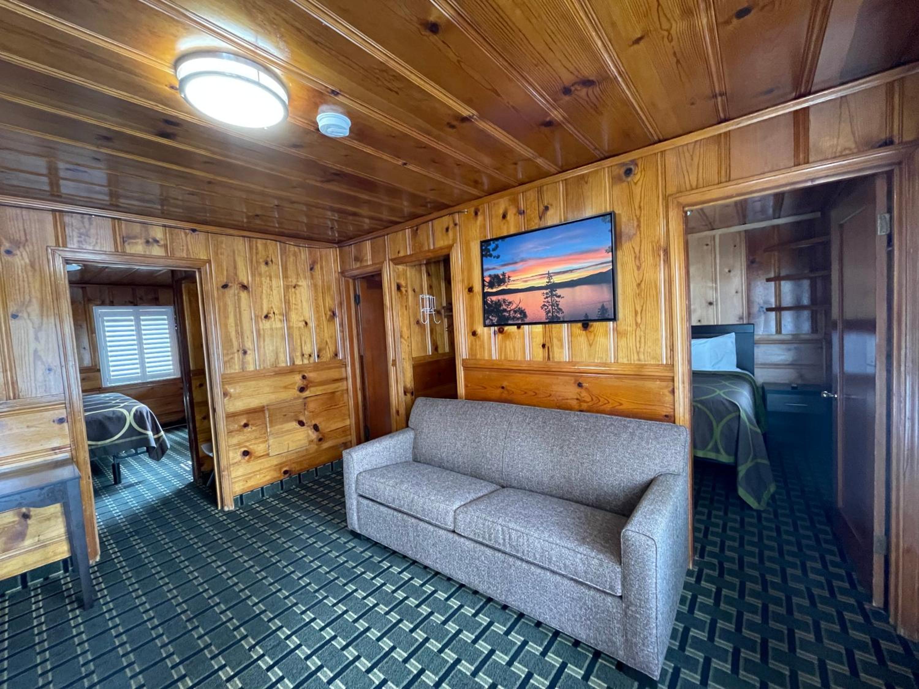 Lake Tahoe Vacations - Pinewood Inn - Property Image 23