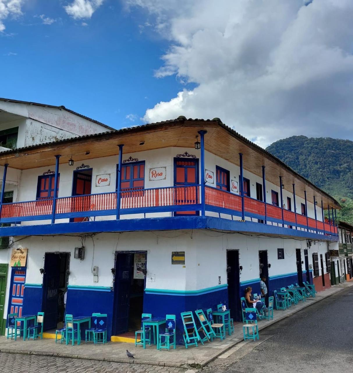 Hospedaje Casa Rosa Jardín