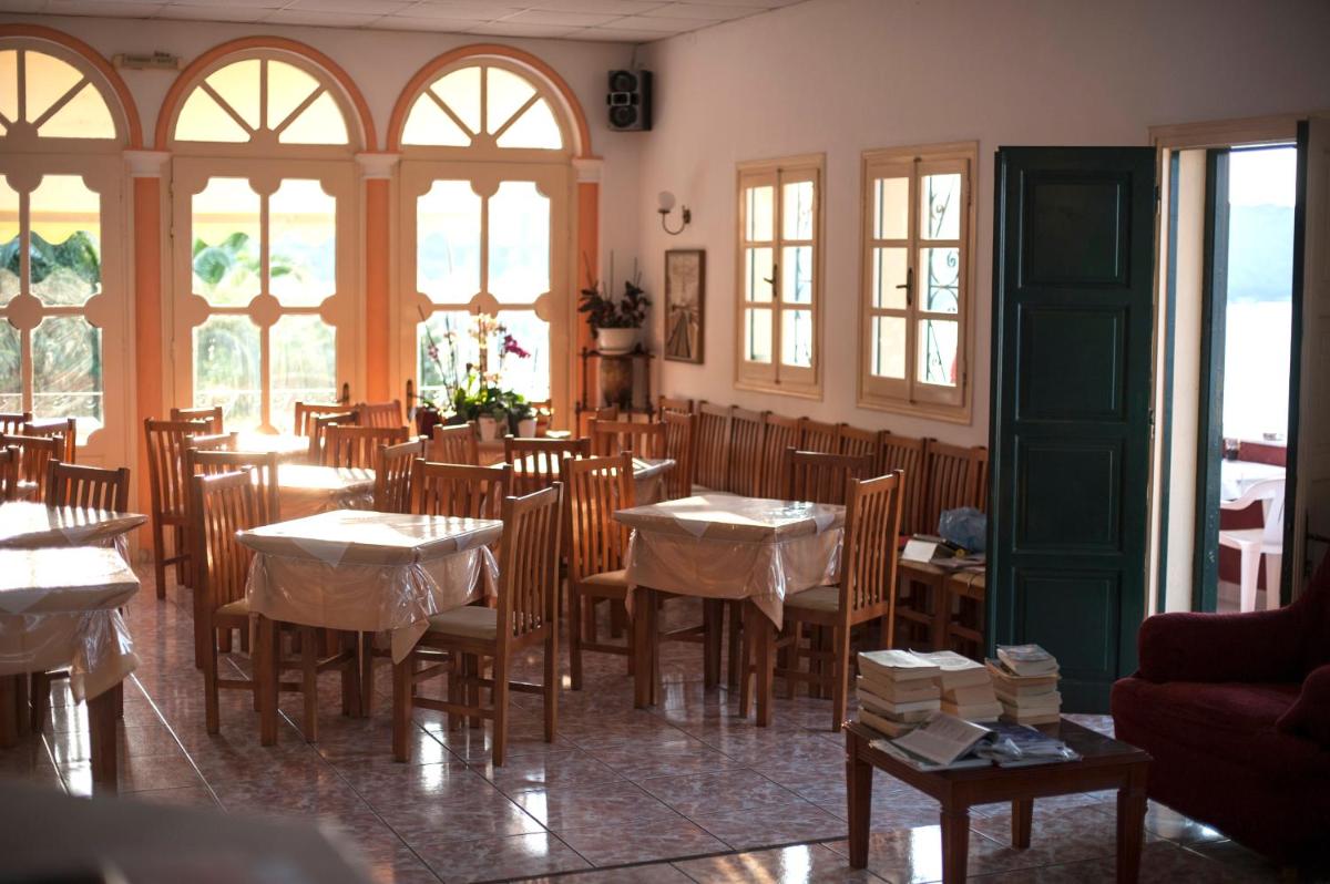 Room in BB - The Quality and Hospitality of Apraos Bay Hotel Has Been Identified photo 2