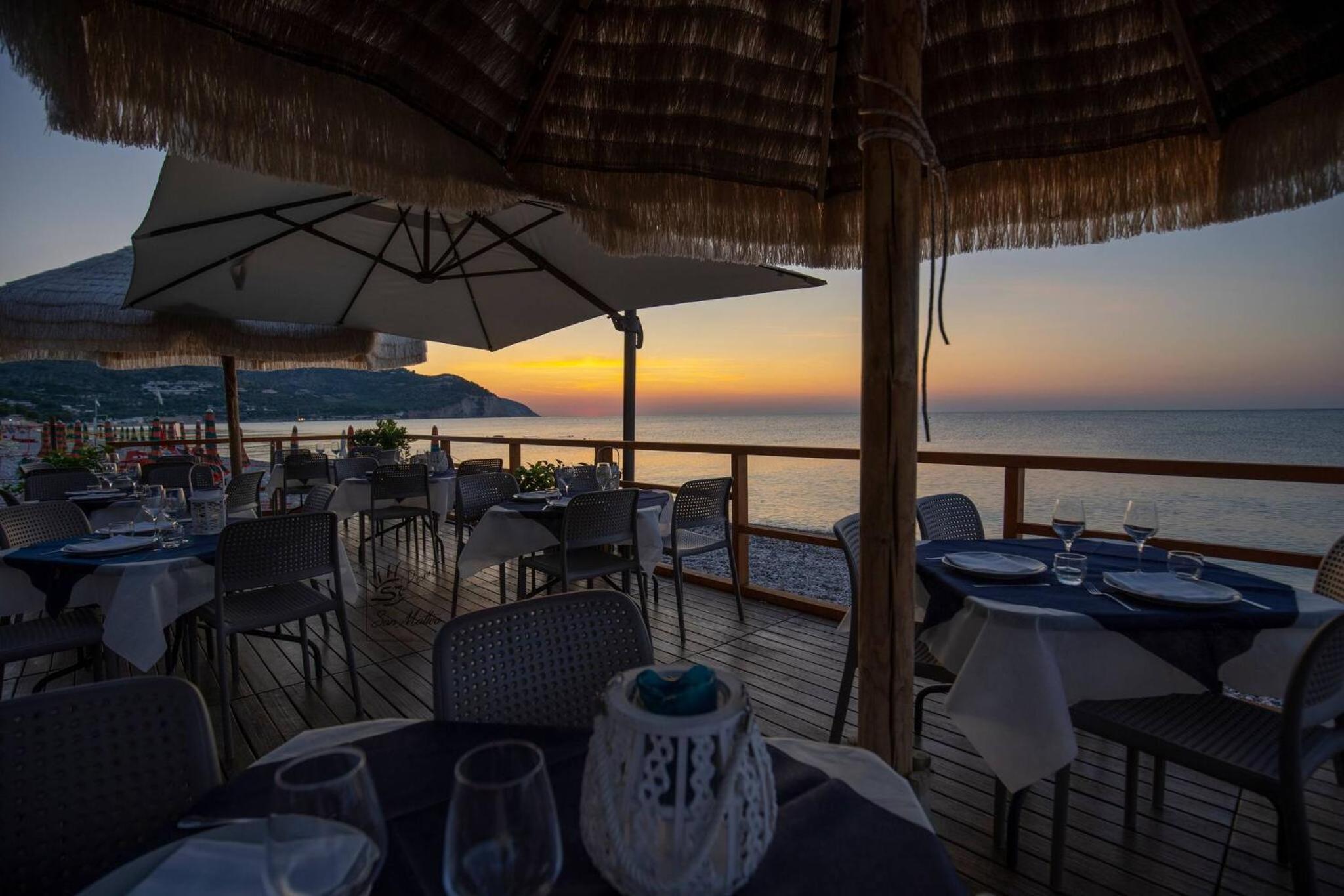 saracena Holiday Home with Beach and Swimming Pool