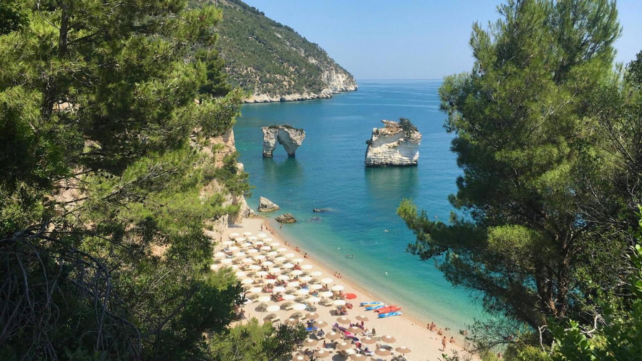 saracena Holiday Home with Beach and Swimming Pool