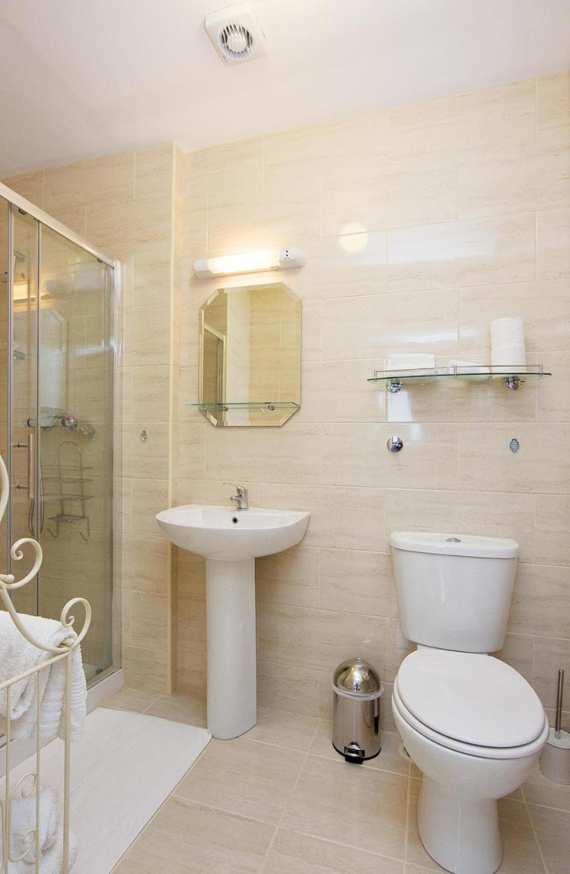 Glencourt Apartments