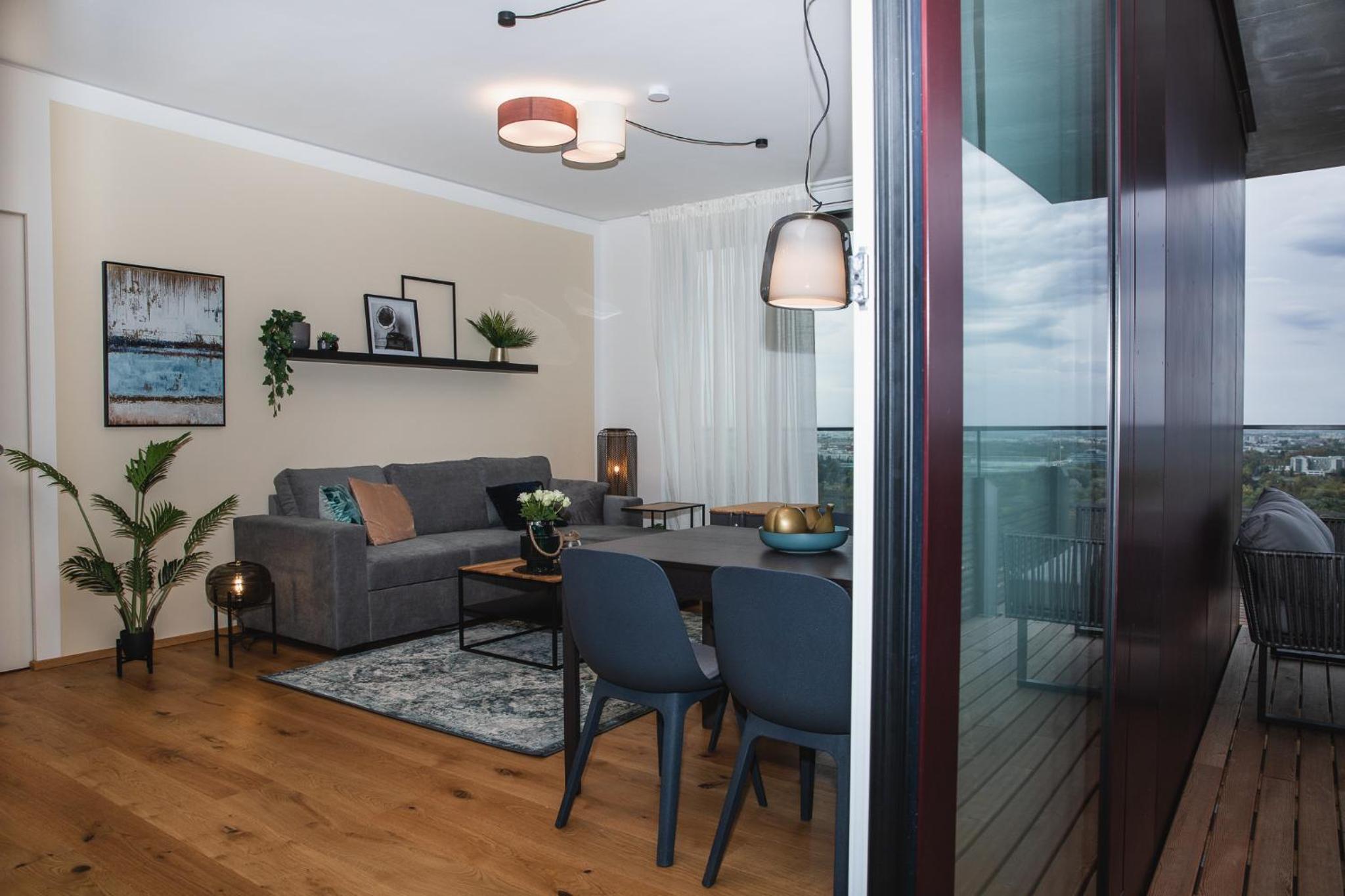 Great apartment with view and heated rooftop Pool