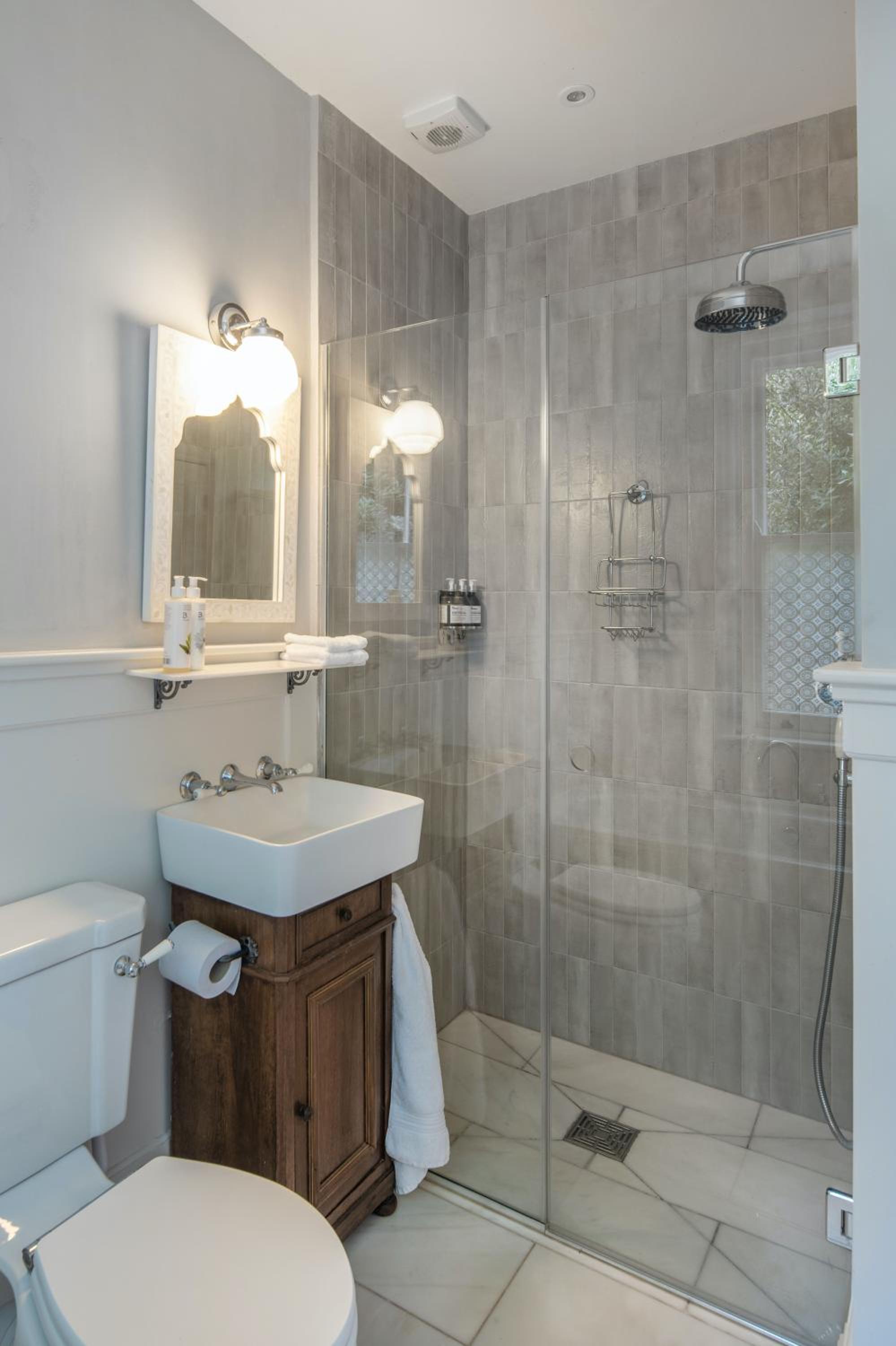 The Nook at Henge Estate view 4
