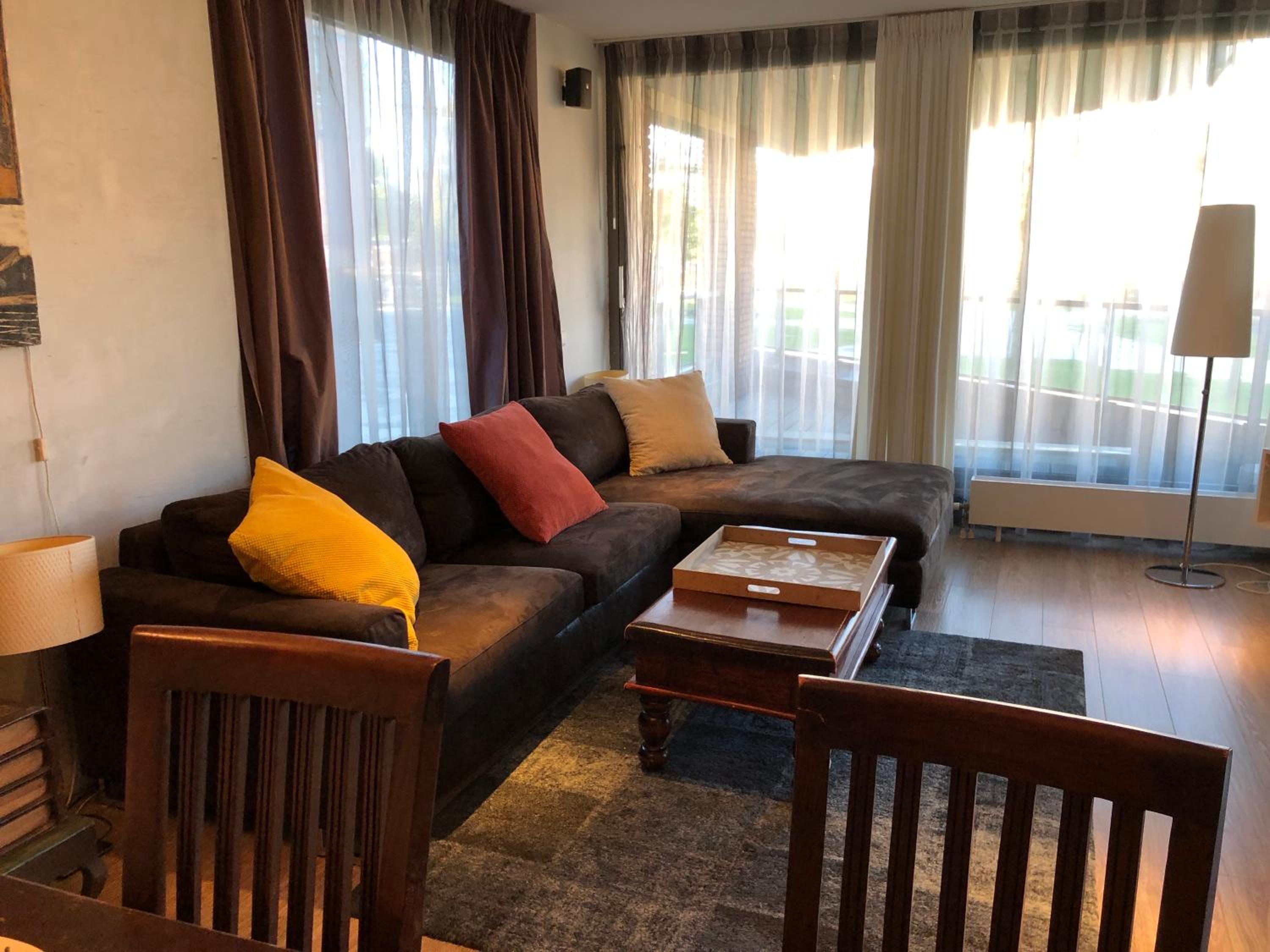 Lounge Park Apartment