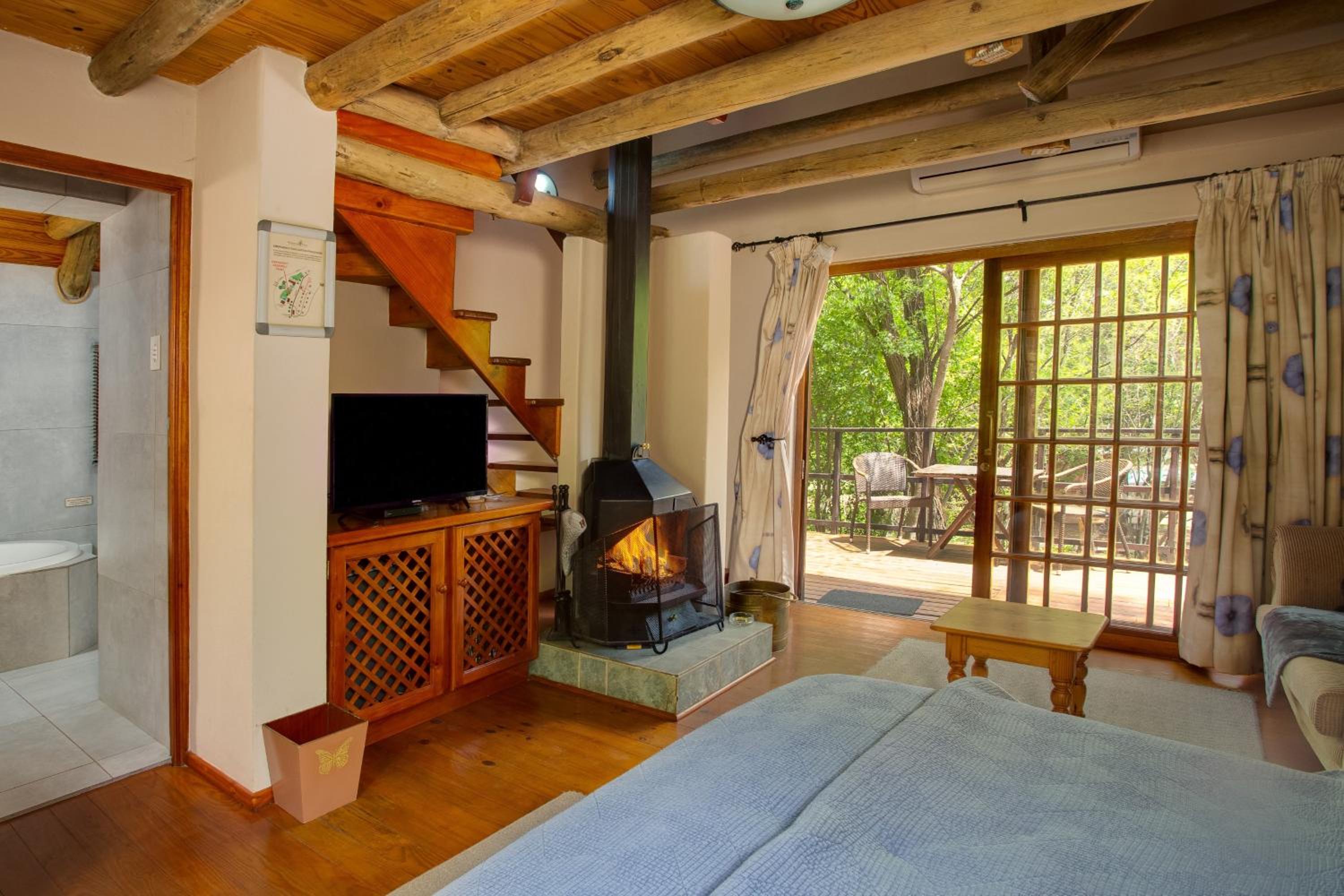 Whispering Pines Country Estate view 3
