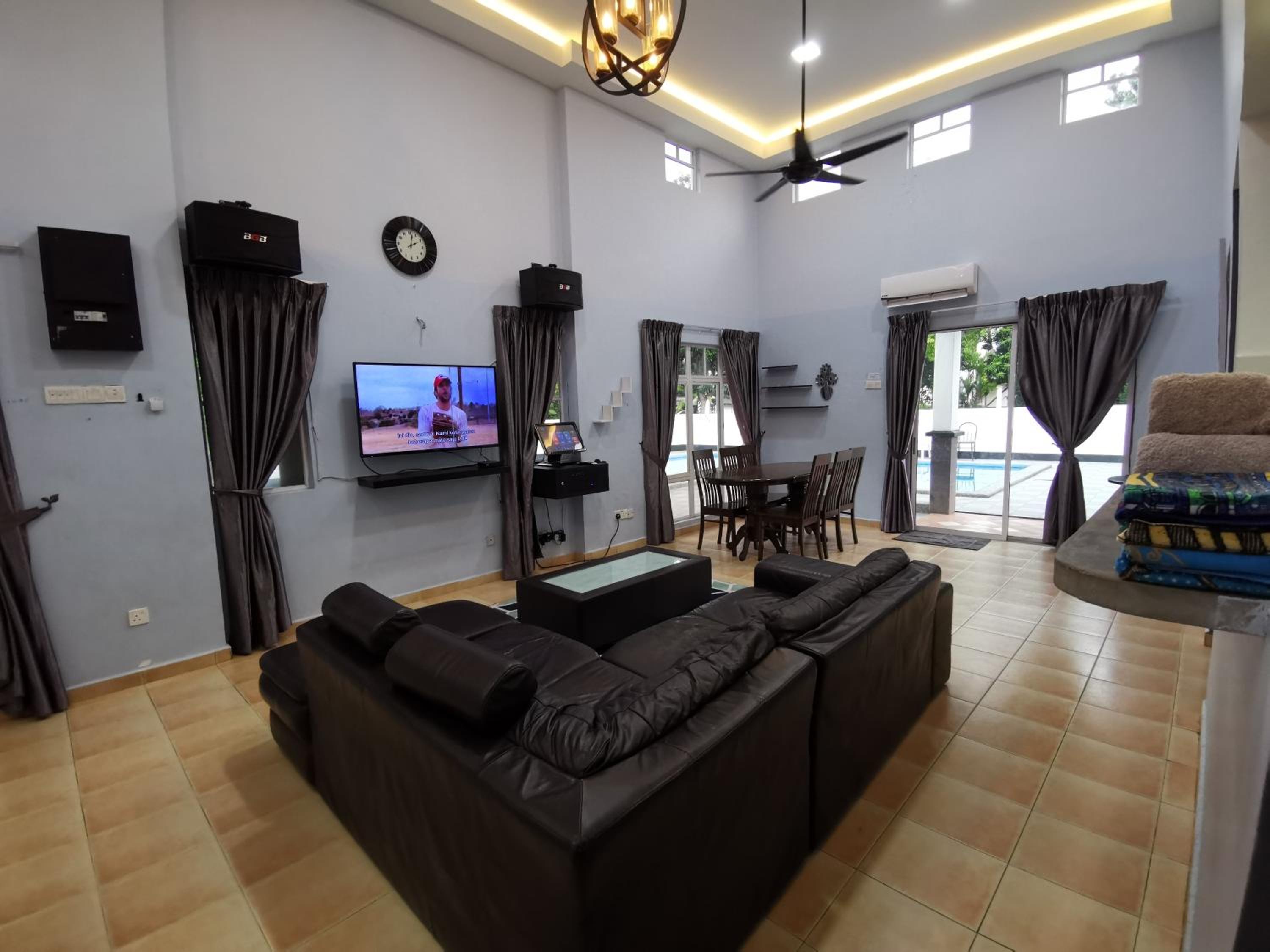PRIVATE VILLA LOT 986 at A'Famosa Resorts Melaka Villa, 5rooms, private pool, BBQ, KARAOKE with surcharge photo 6