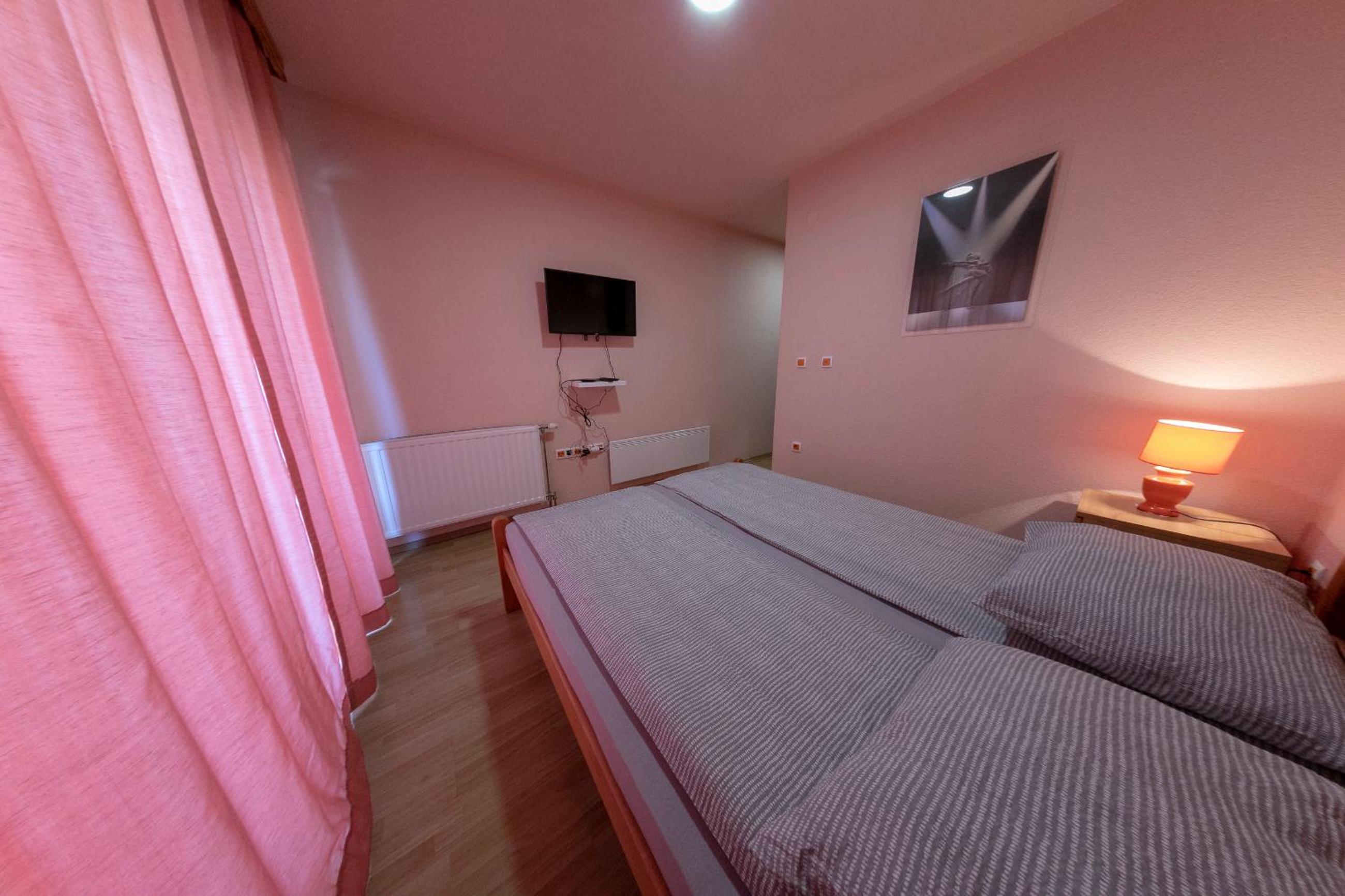 Apartments Crvena Jabuka