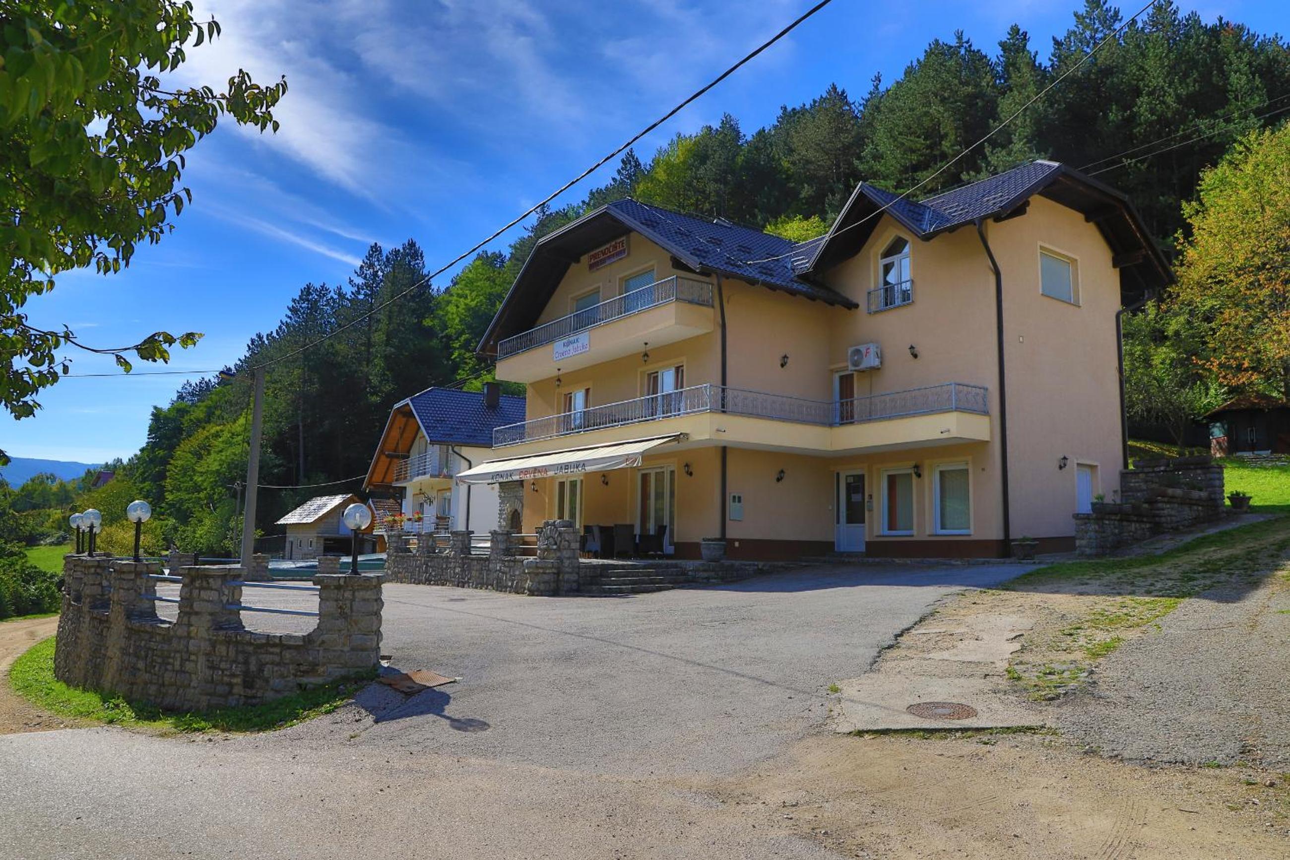 Apartments Crvena Jabuka
