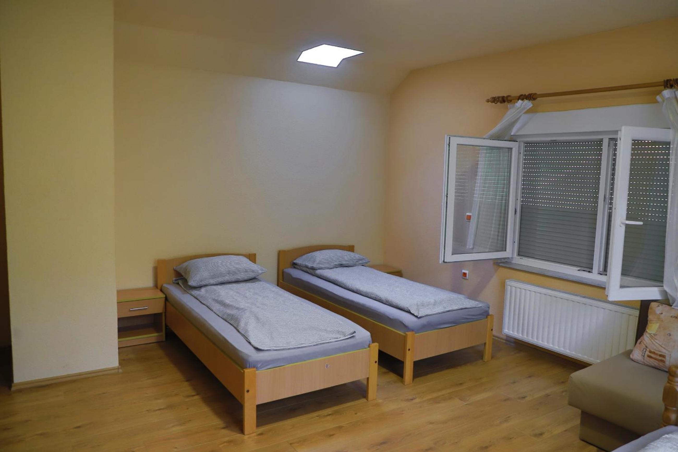 Apartments Crvena Jabuka