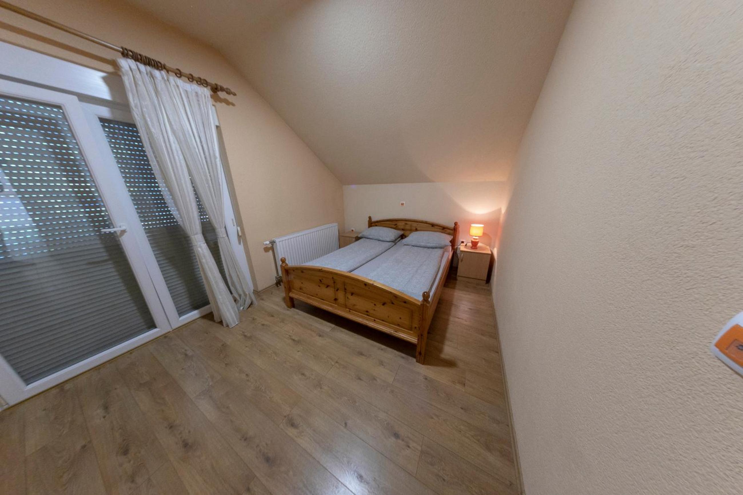 Apartments Crvena Jabuka
