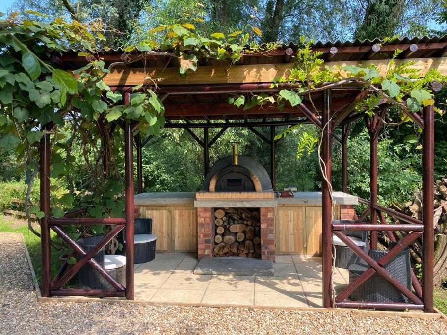 Luxury Log Cabin with Outdoor Wood Fired Hot Tub & Pizza Oven view 5