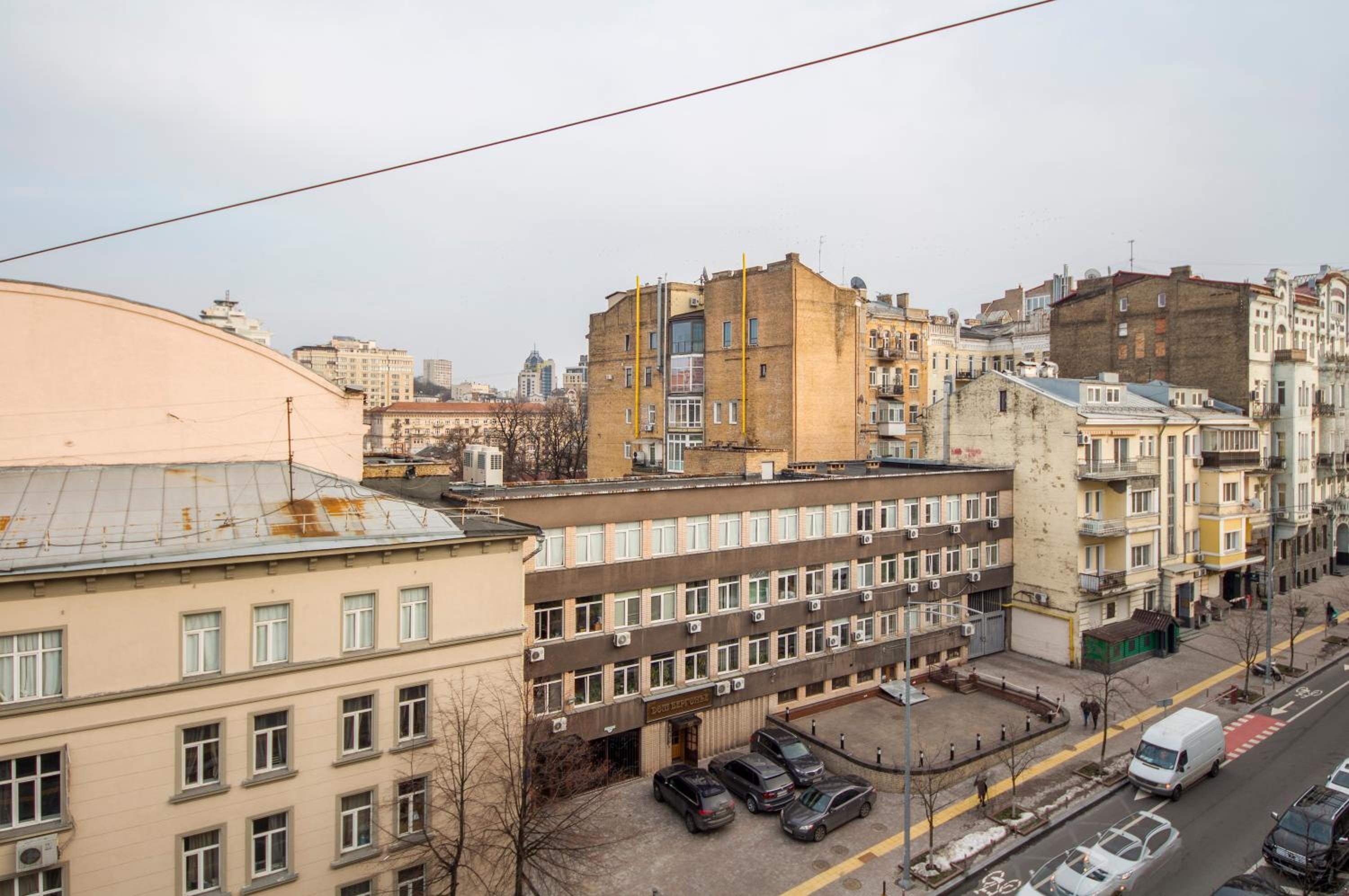 Дизайнерські апартаменти у центрі біля ЦУМу view 3