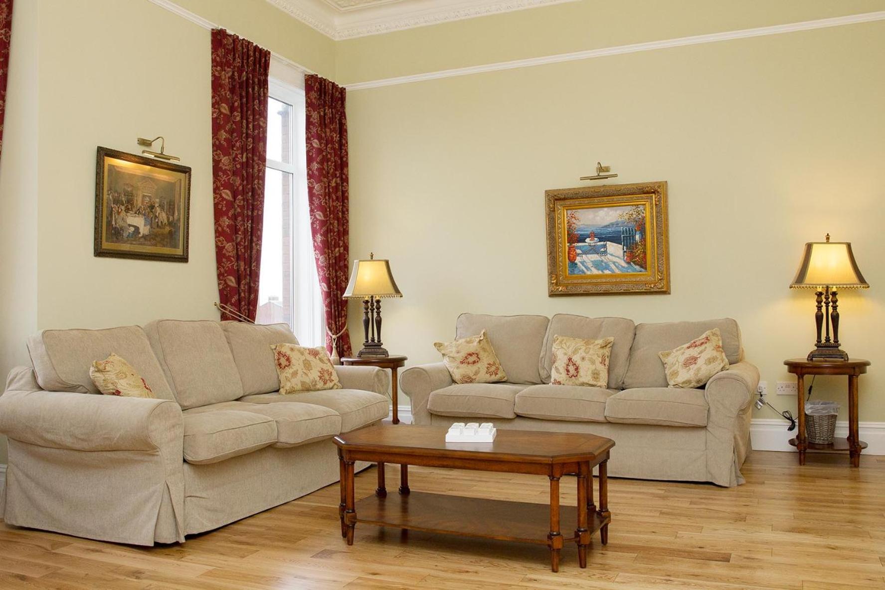Glencourt Apartments