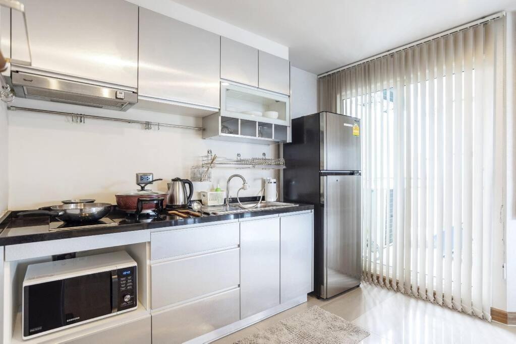 Penthouses 2Bedrooms @MRT Huai Khwang 会说中文