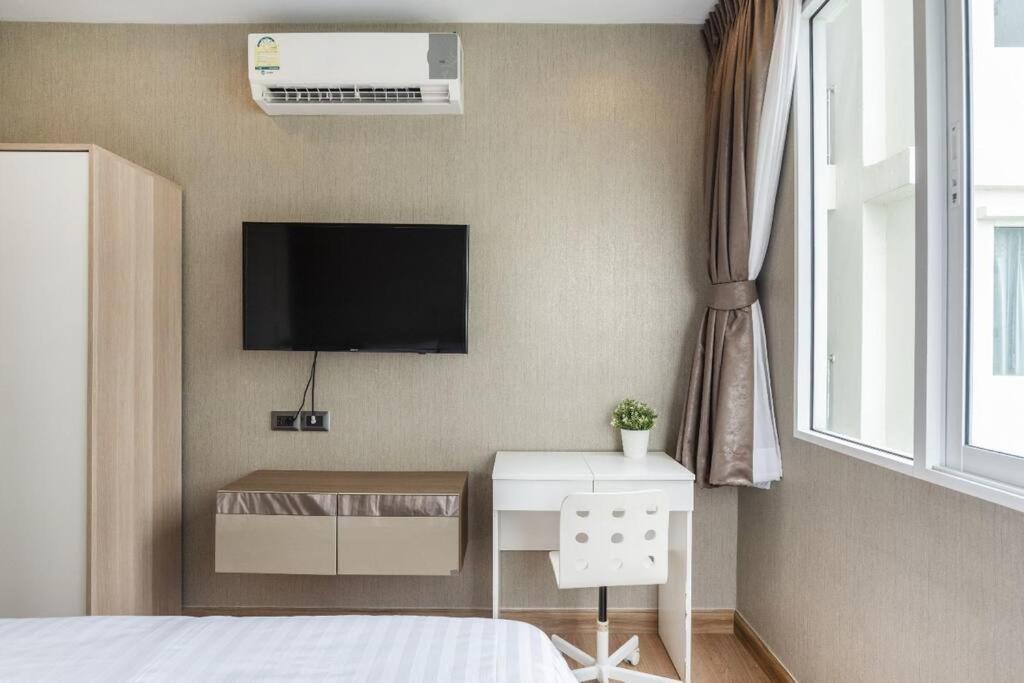Penthouses 2Bedrooms @MRT Huai Khwang 会说中文