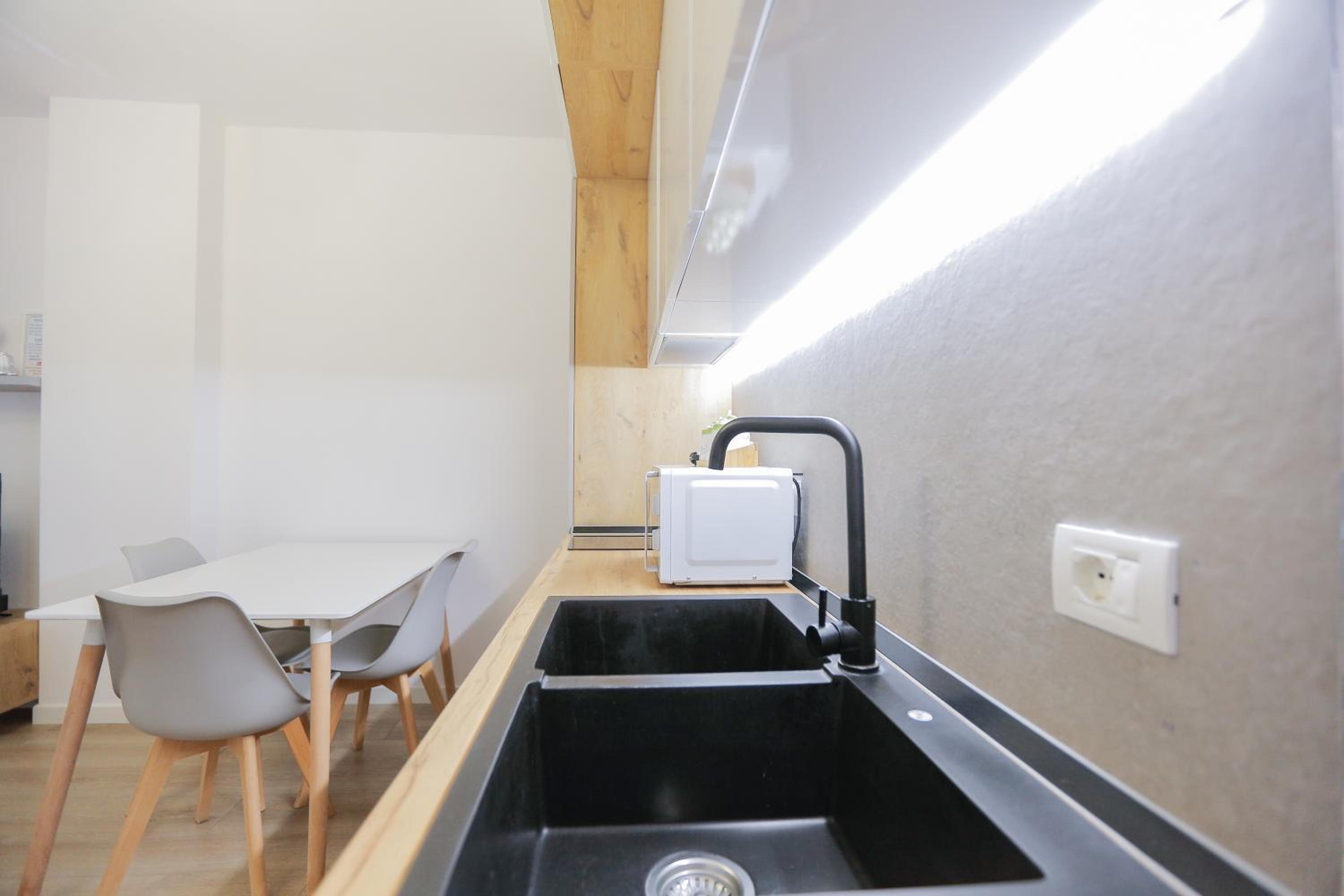 Miku Apartment-Amazing 1BD At Wilson Square