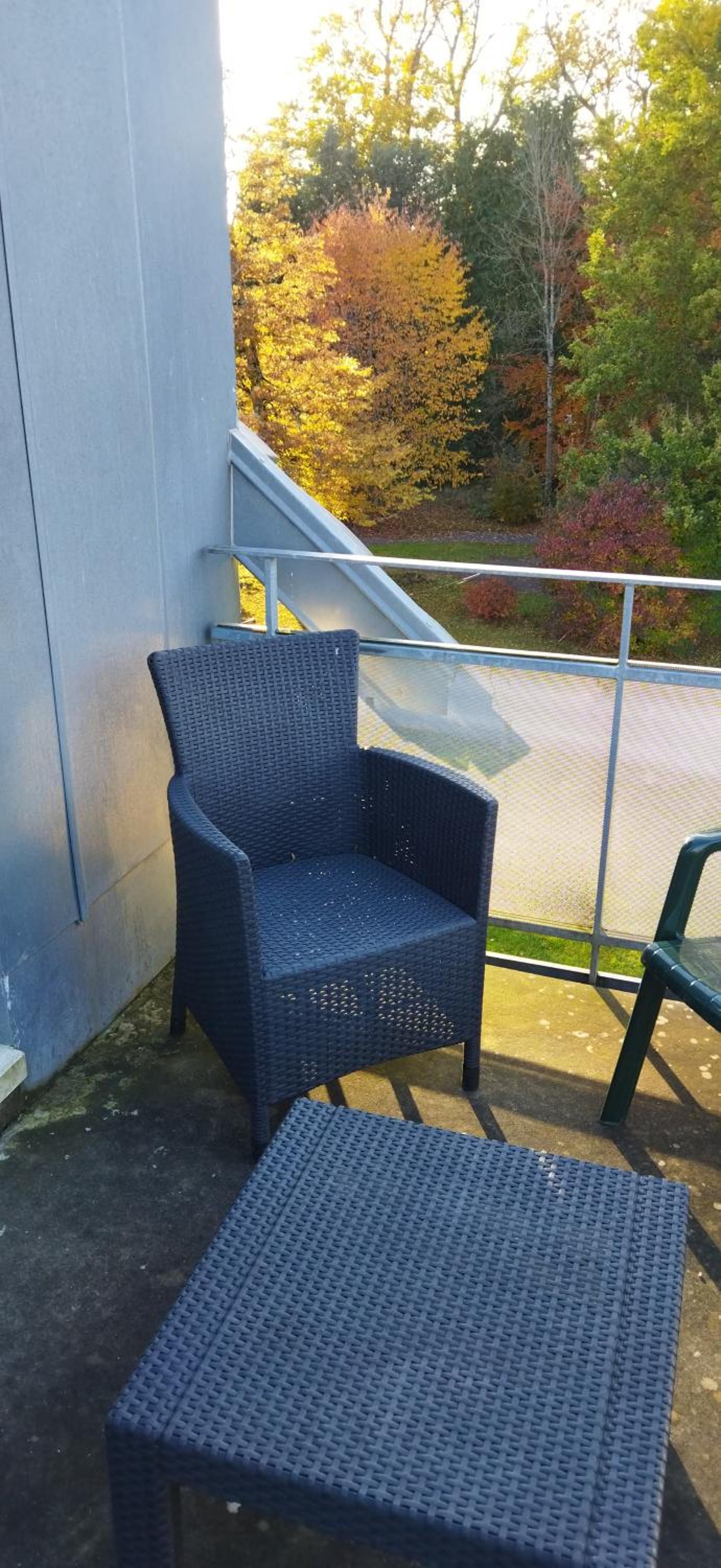 balcony
