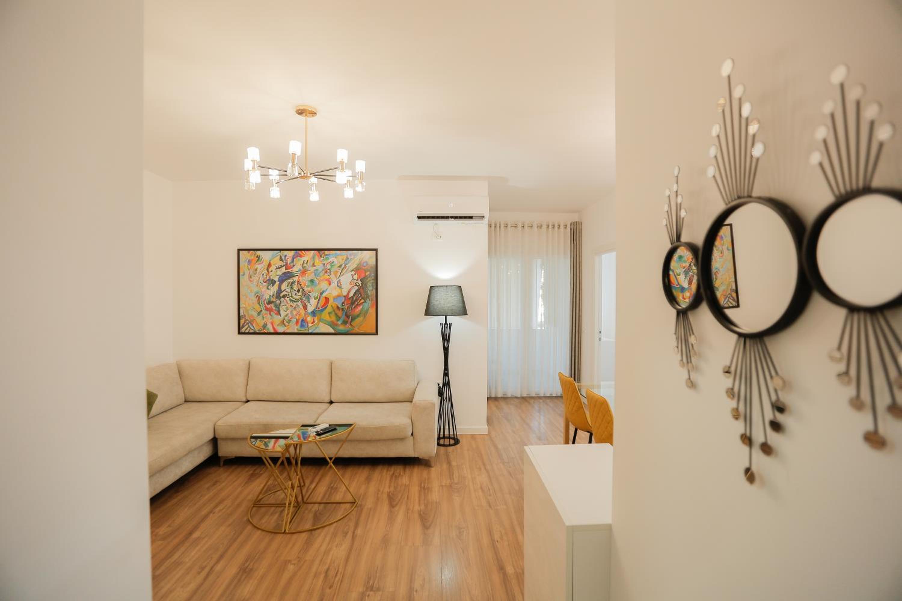 Miku Apartment-Sophisticated 2BD Apartment At Taiwan