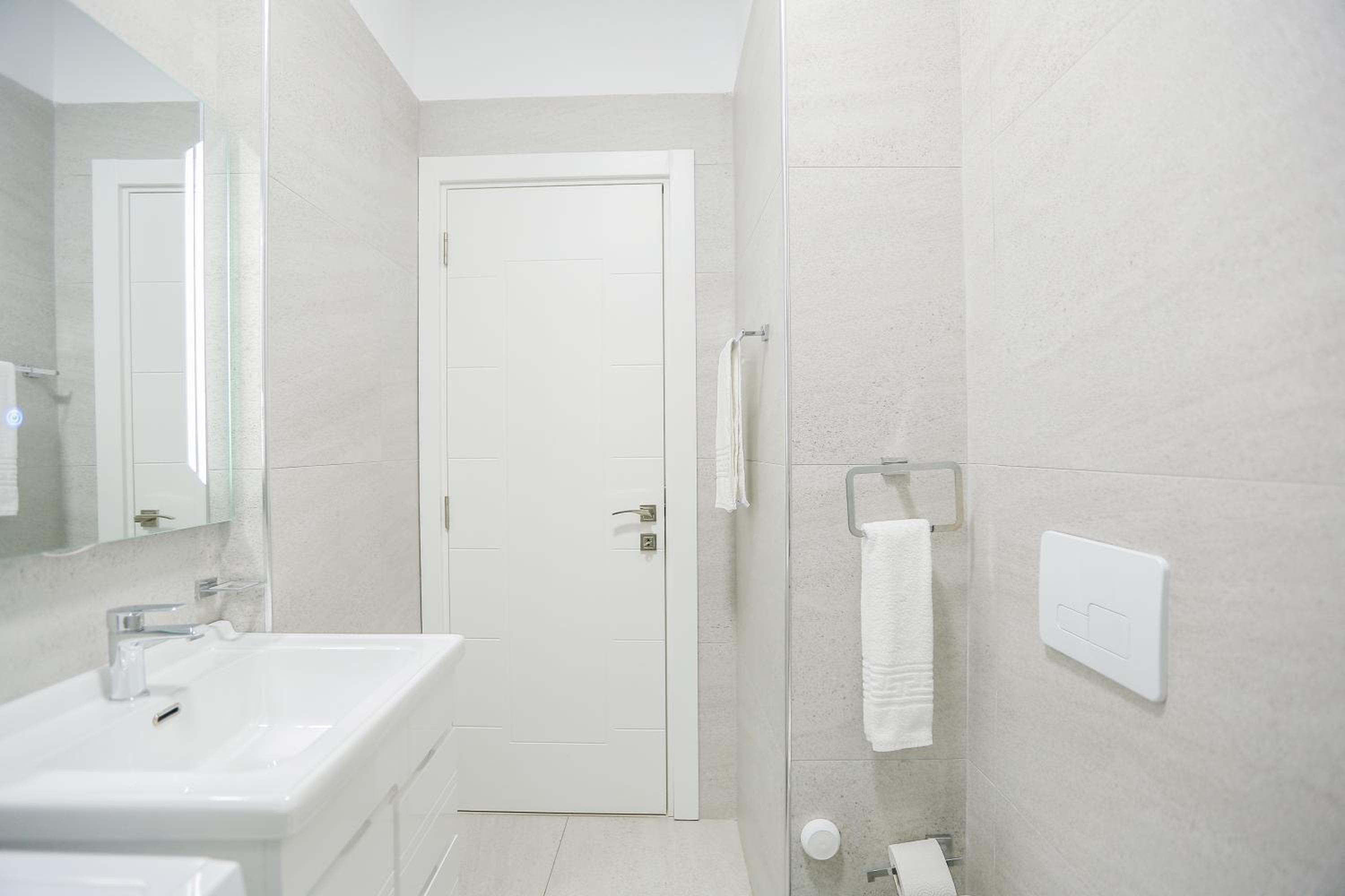 Miku Apartment-Sophisticated 2BD Apartment At Taiwan