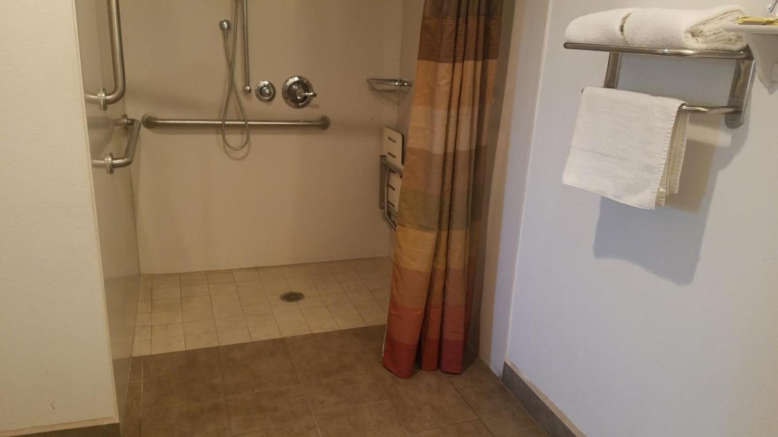 Pico Rivera Vacations - Epic Hotel - Property Image 8