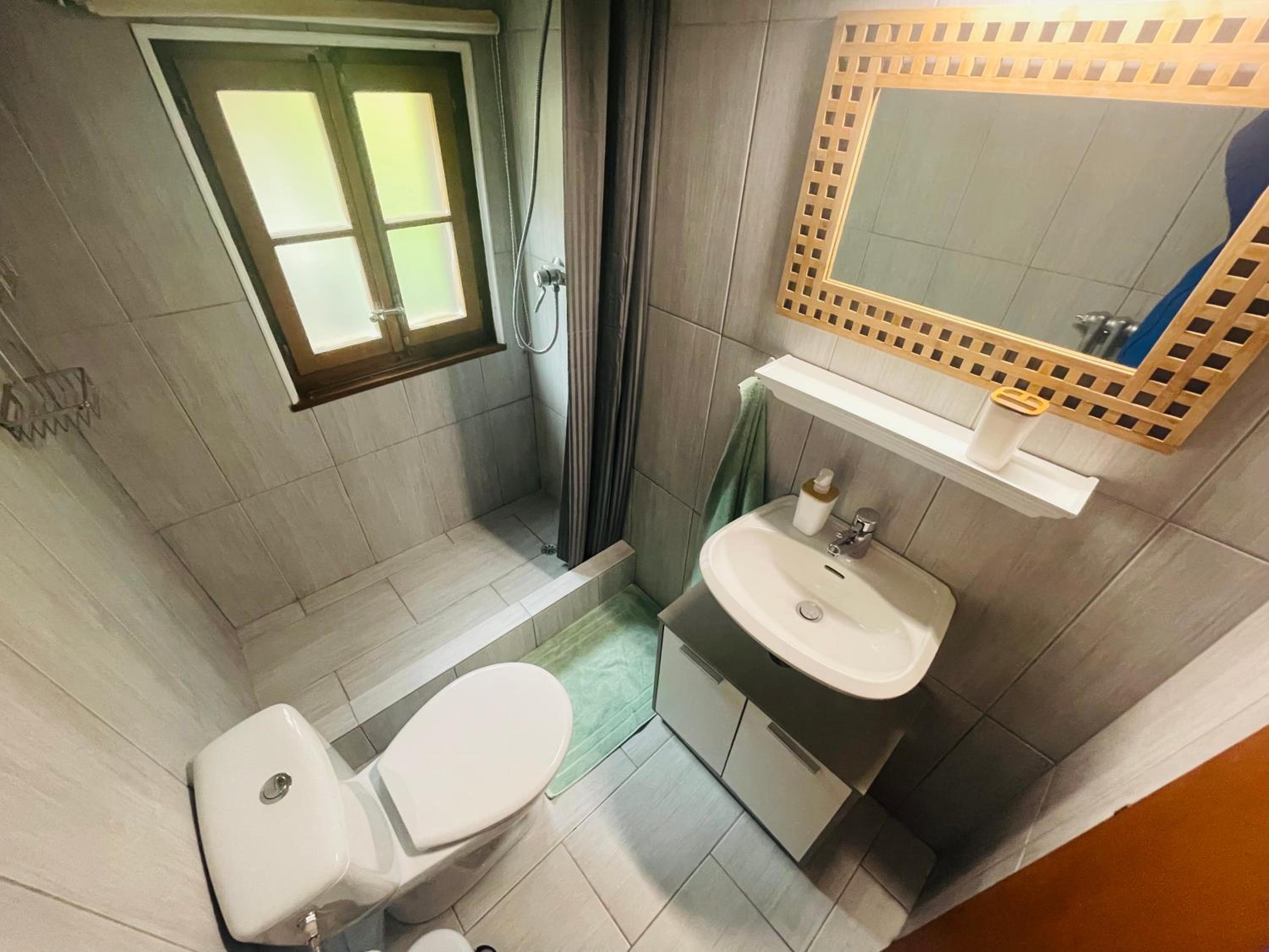 Studio cosy avec sauna & terrasses alpines view 2