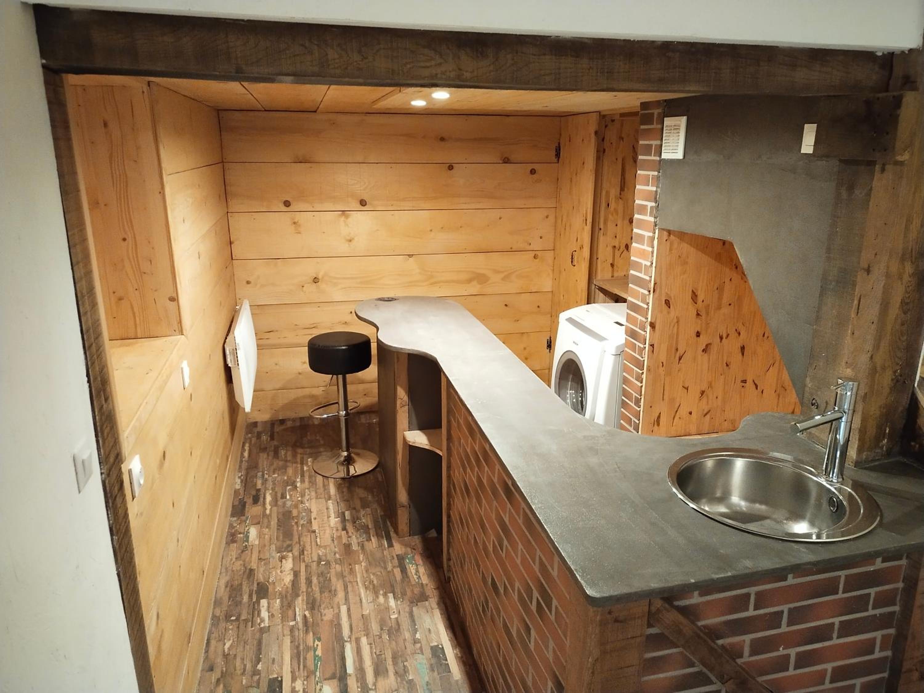 Photo 10
