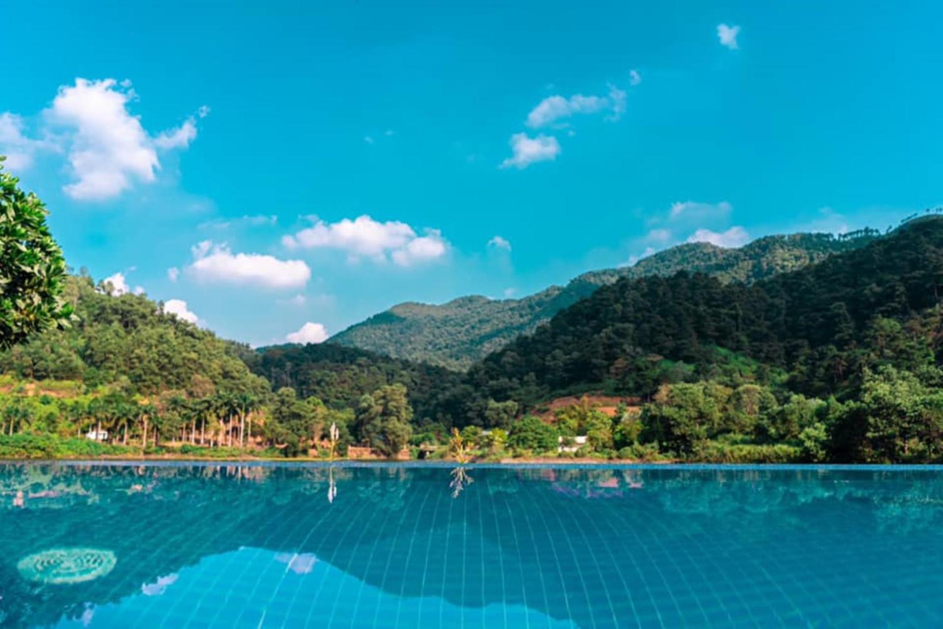 Moon Lake House Sóc Sơn Venuestay