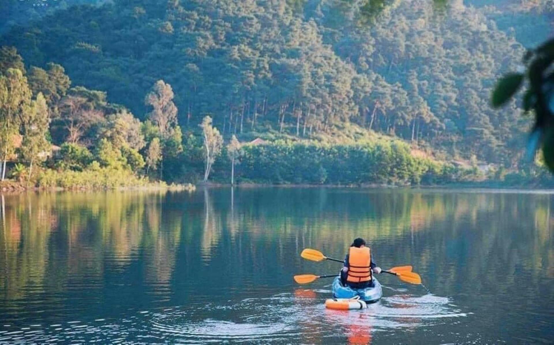 Moon Lake House Sóc Sơn Venuestay
