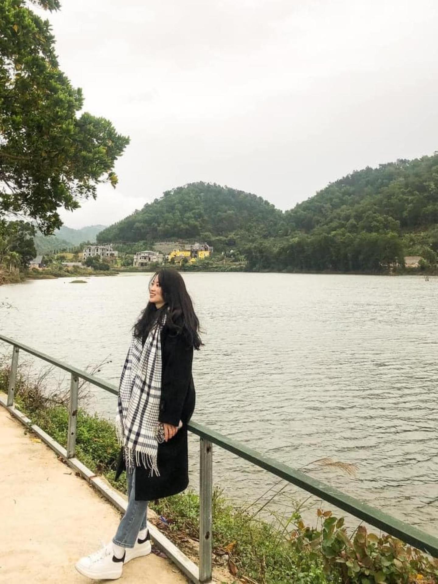 Moon Lake House Sóc Sơn Venuestay